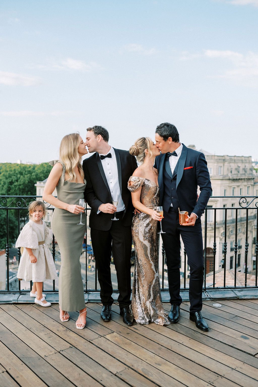 Romantic and cute photo ideas for French destination wedding
