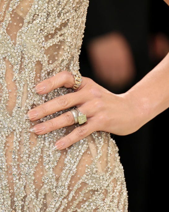 jennifer-lopez-fashion-detail-at
