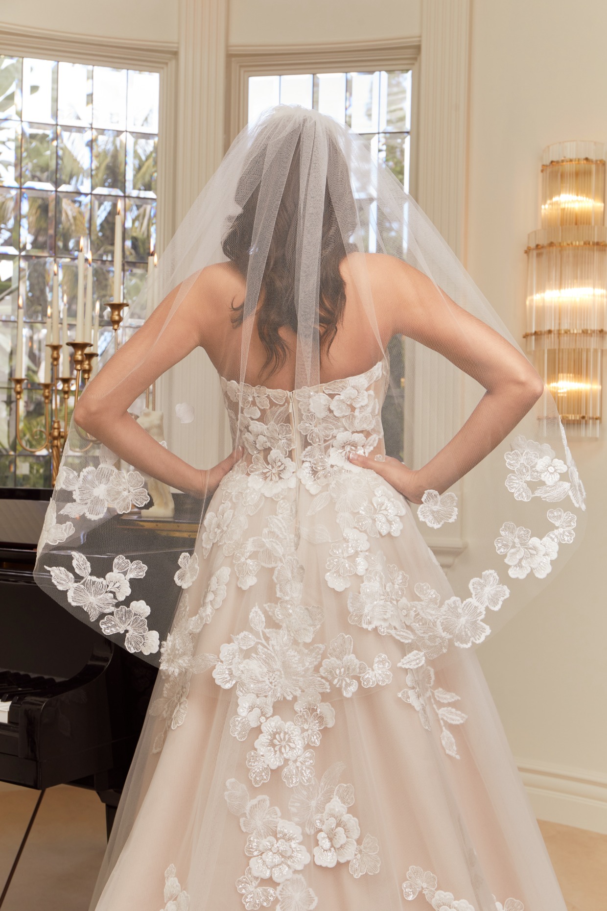 2559V_Maude_Veil Back