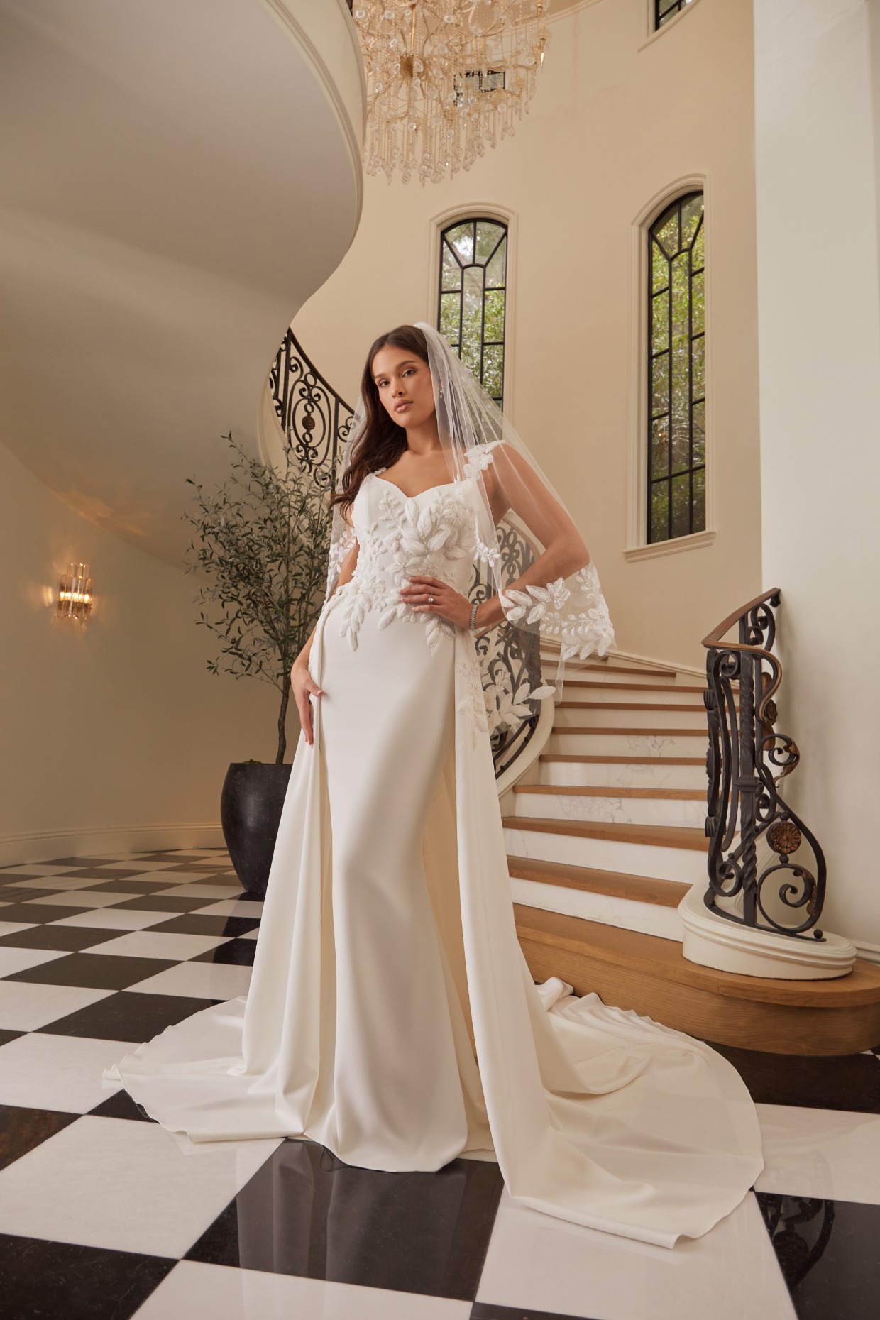 2565V_Tessa_Veil Front