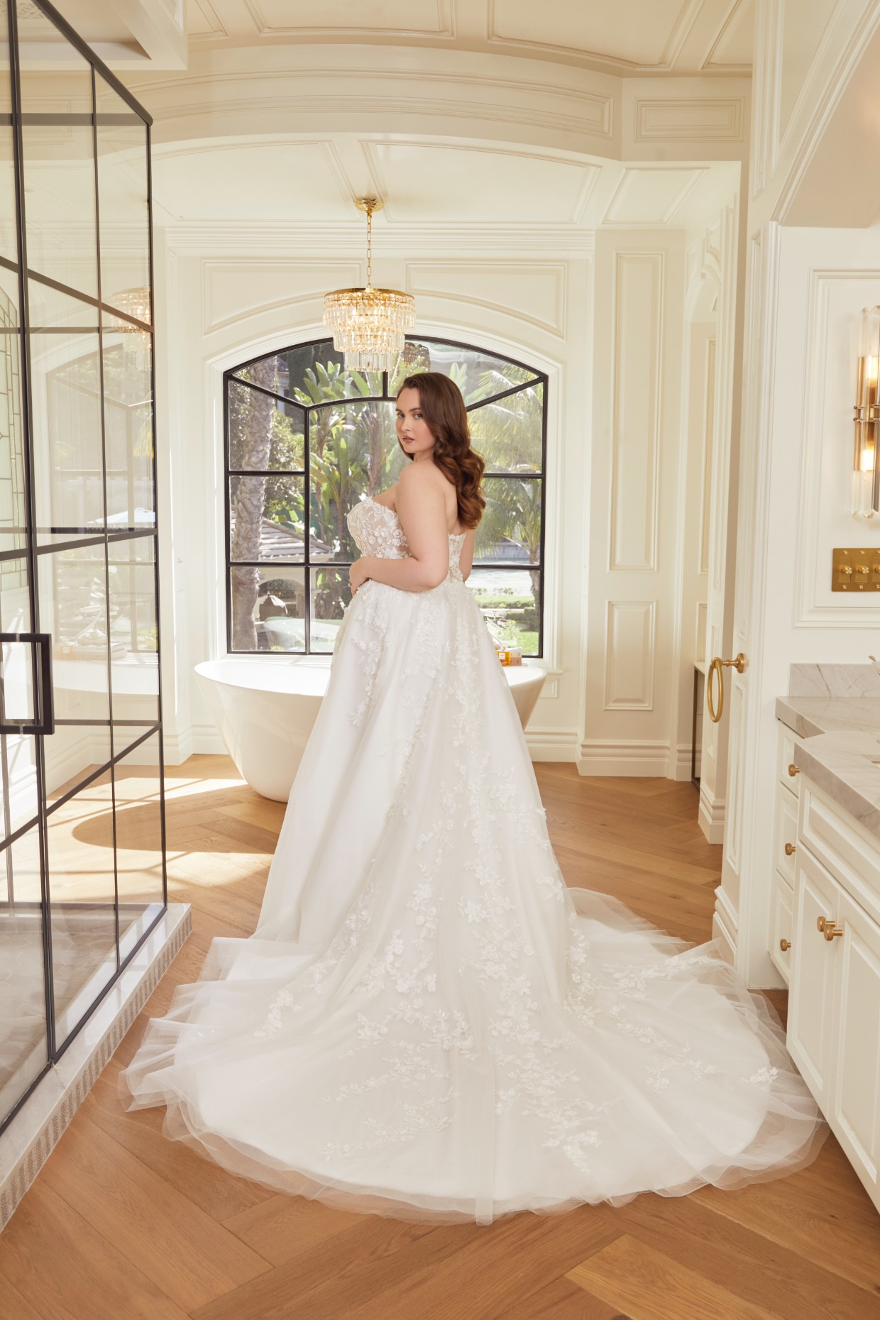 2570C_Dahlia_Back 