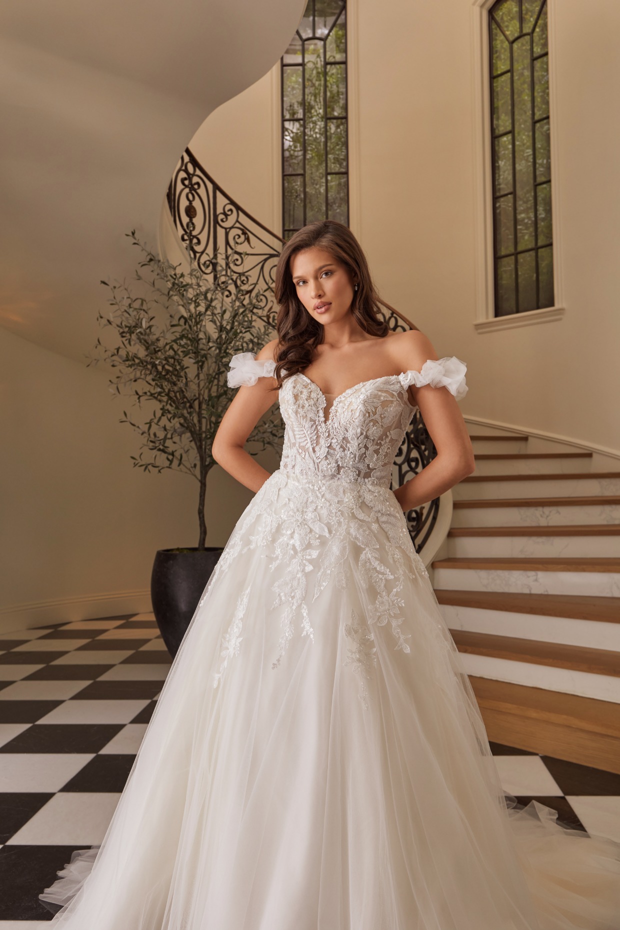 2574_Corinne_ Front Close