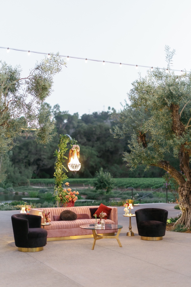velvet outdoor lounge for wedding