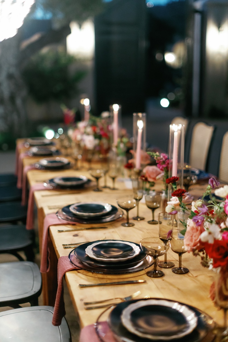 moody wedding tablescape ideas