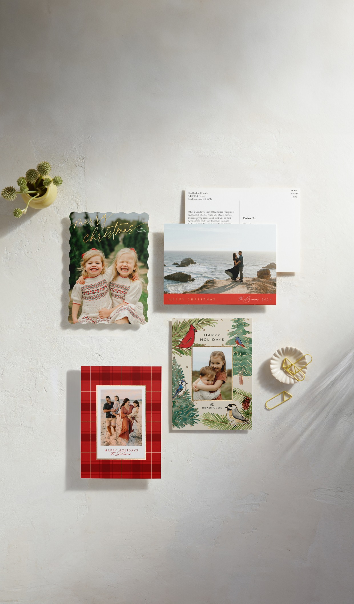 FY24_HOL24_Flatlay_Evergreen_Stationery_HERO_V_0737_6168