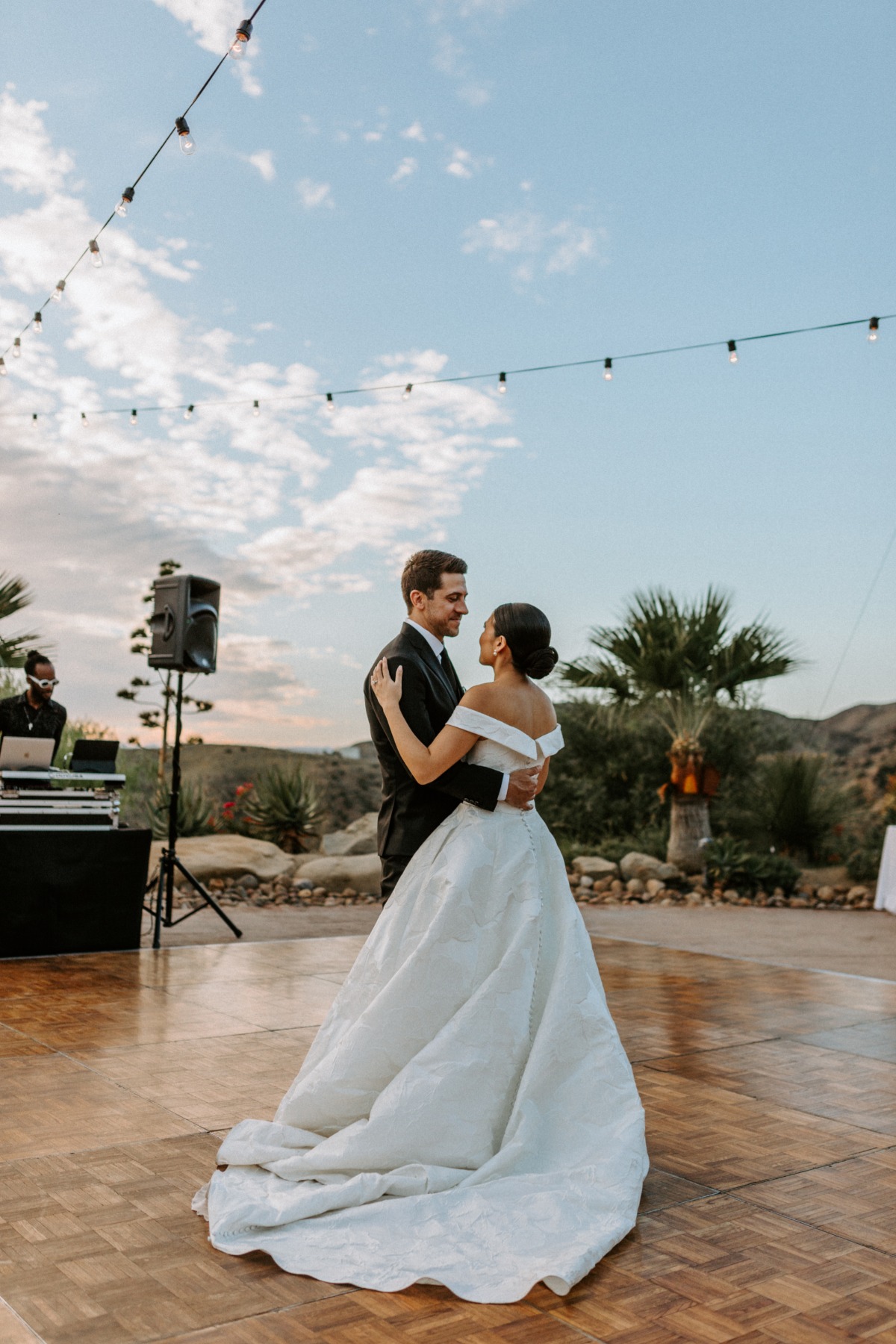 first dance at wedding photo ideas