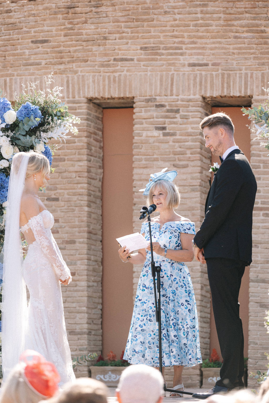 love-in-bloom-a-chic-summer-wedding-at-hatzi-mansion_wedtime-stories_vicky-galata-weddings-events-23