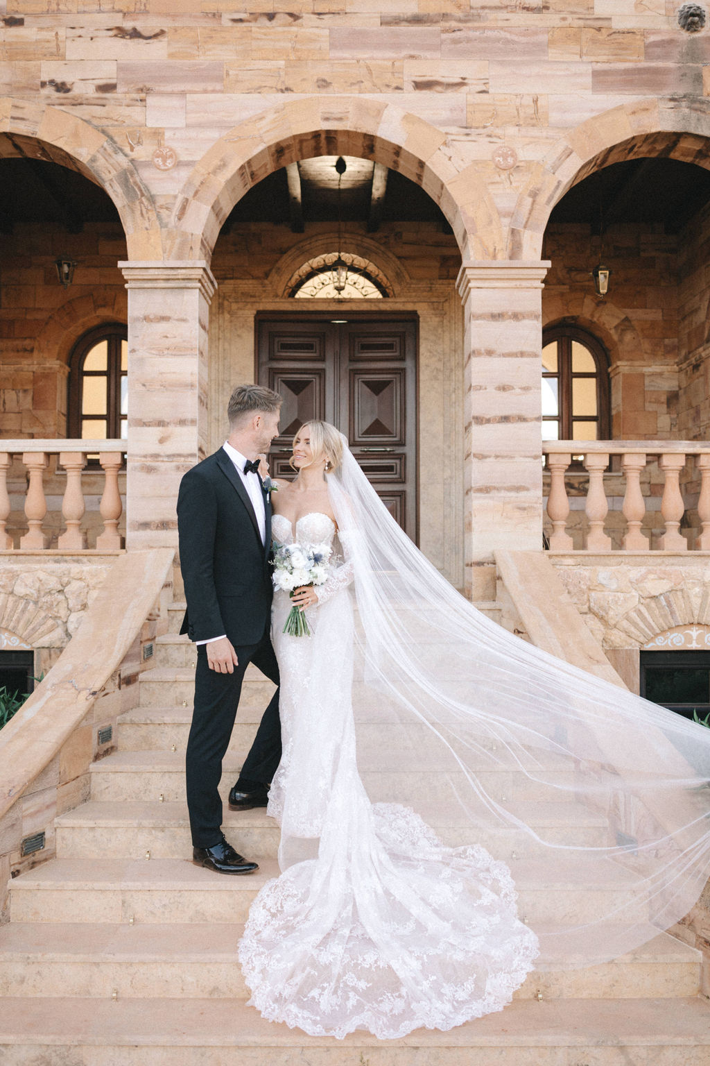 love-in-bloom-a-chic-summer-wedding-at-hatzi-mansion_wedtime-stories_vicky-galata-weddings-events-44