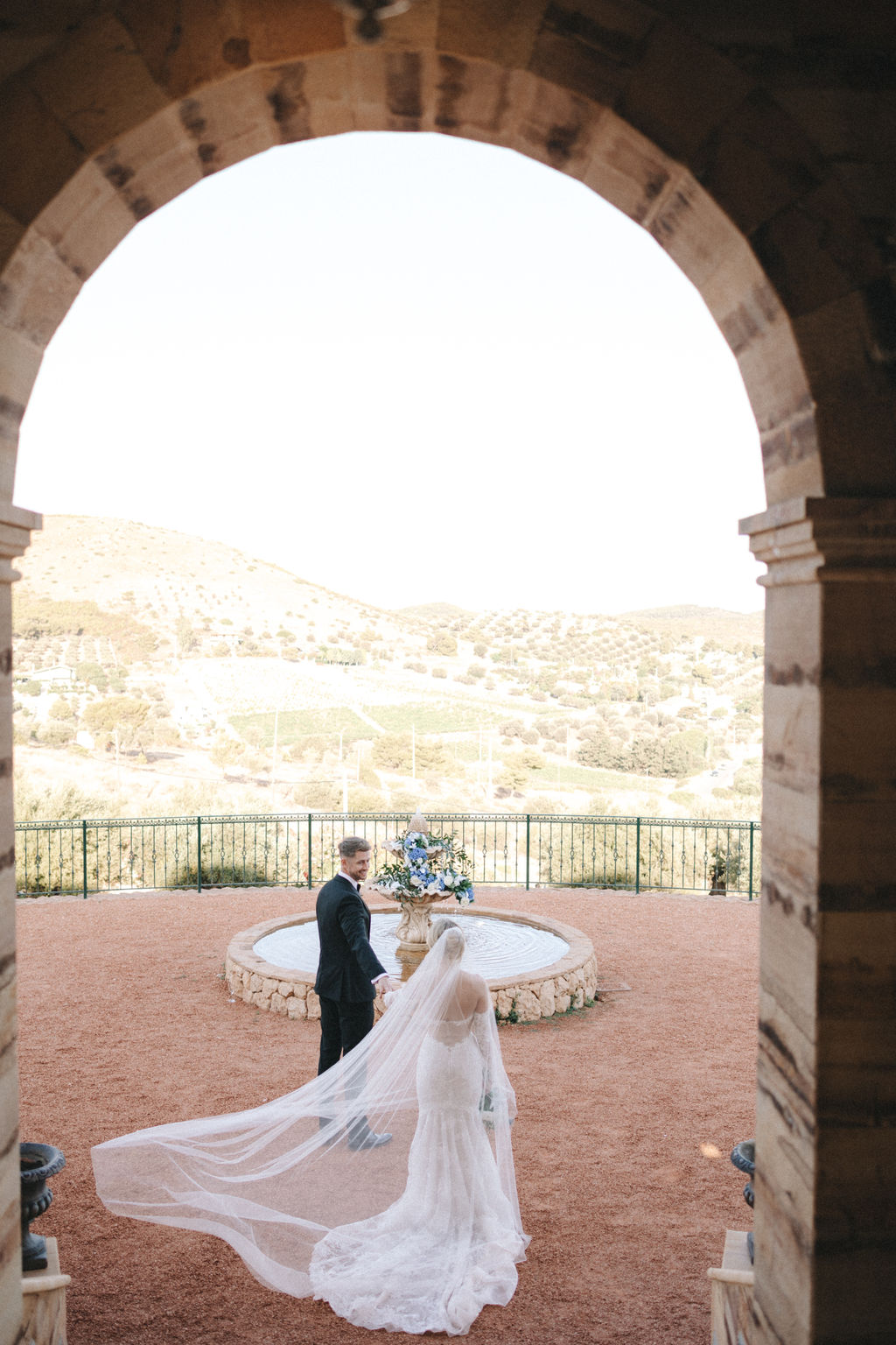 love-in-bloom-a-chic-summer-wedding-at-hatzi-mansion_wedtime-stories_vicky-galata-weddings-events-47