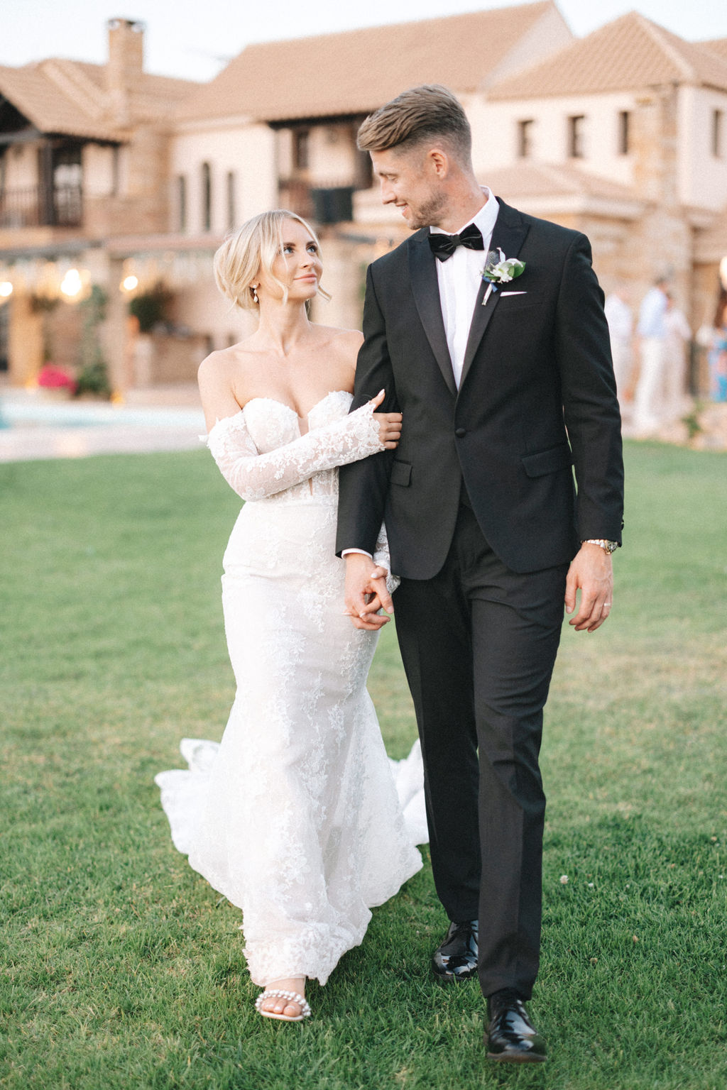 love-in-bloom-a-chic-summer-wedding-at-hatzi-mansion_wedtime-stories_vicky-galata-weddings-events-53