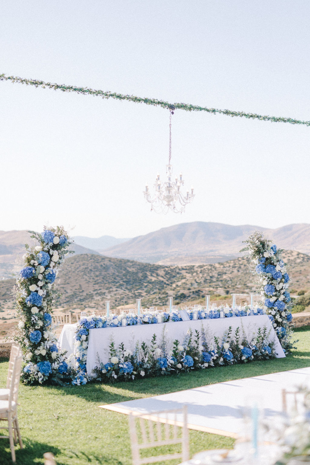 love-in-bloom-a-chic-summer-wedding-at-hatzi-mansion_wedtime-stories_vicky-galata-weddings-events-60