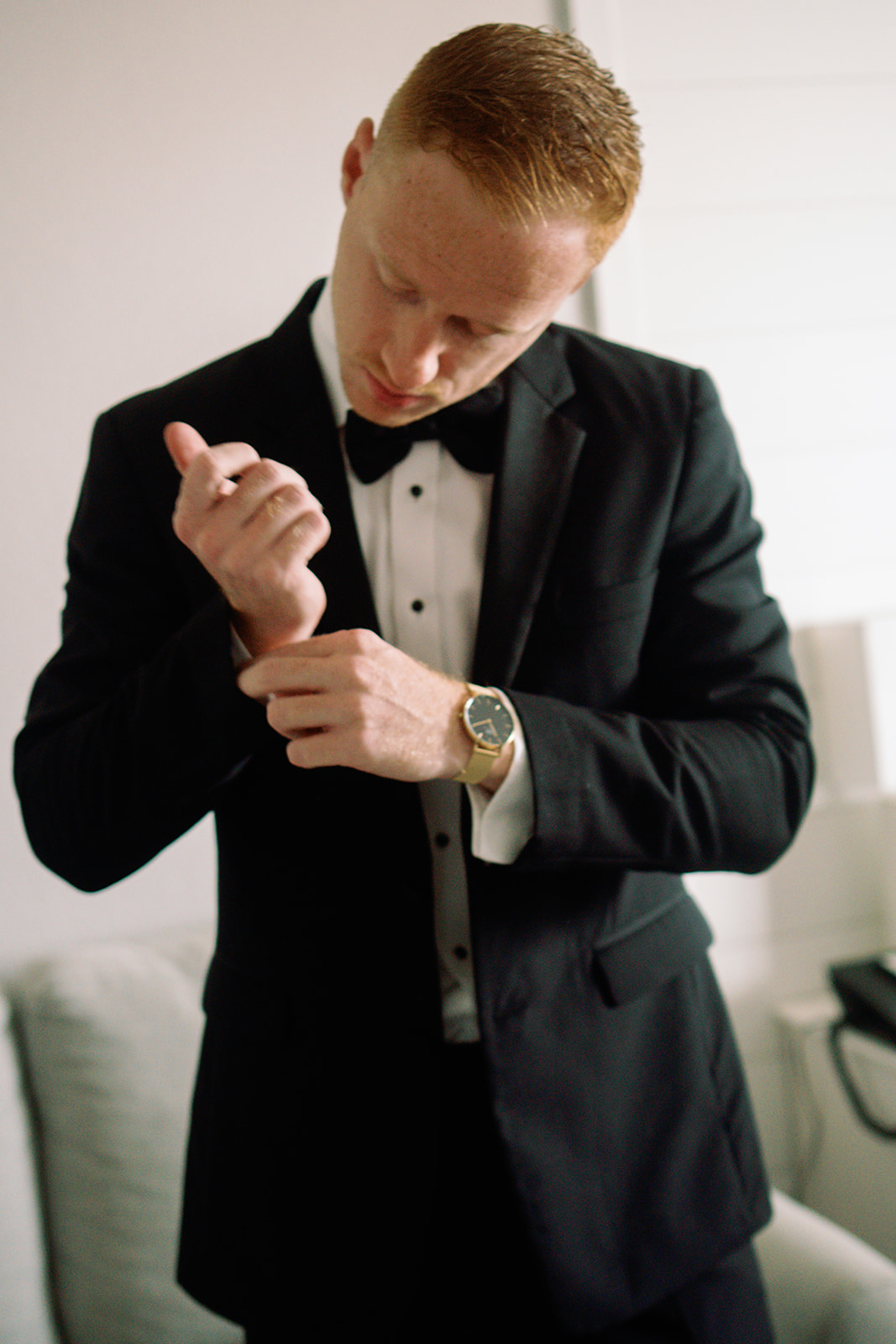 du_soleil_photographie_allison_alex_wedding_getting_ready-23