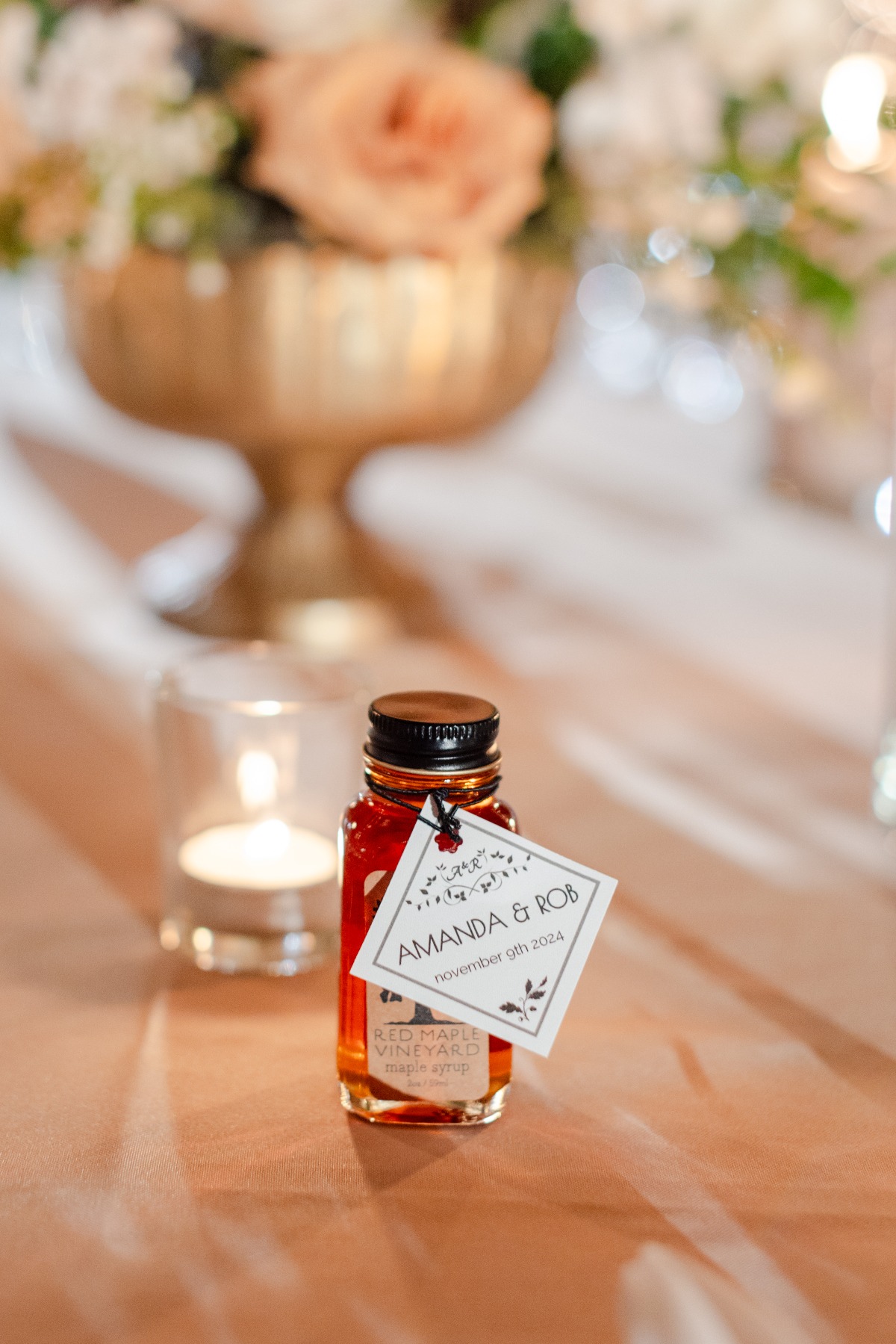 maple syrup wedding favors