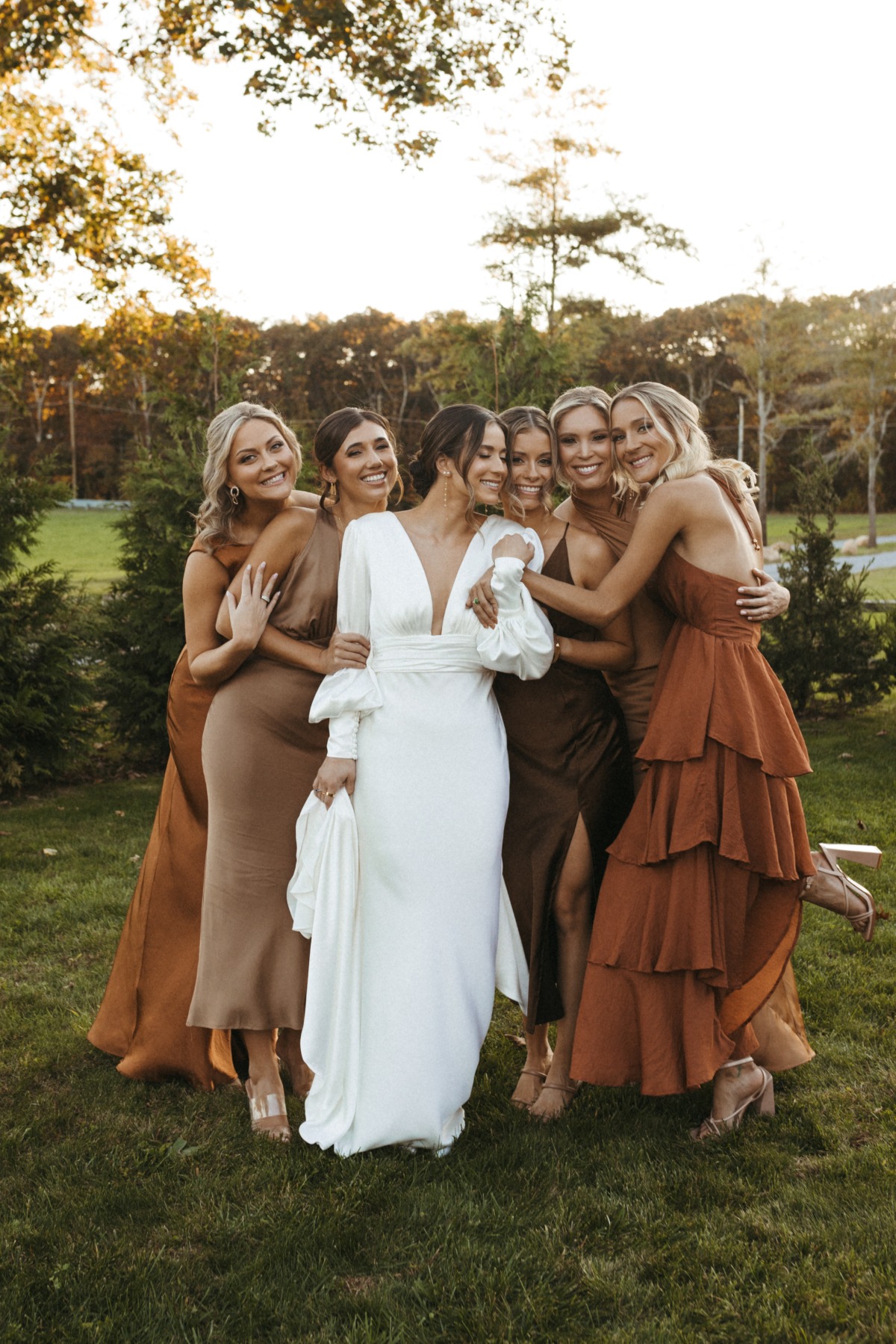 Use lovebird to communicate with your bridesmaids