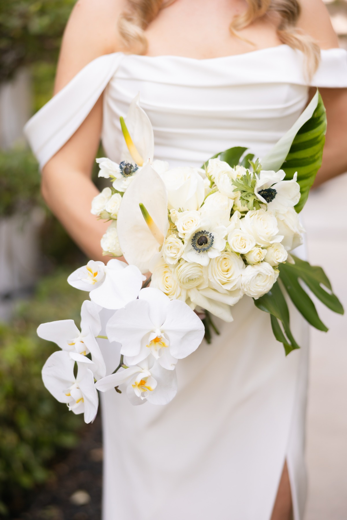 minimalist wedding dress