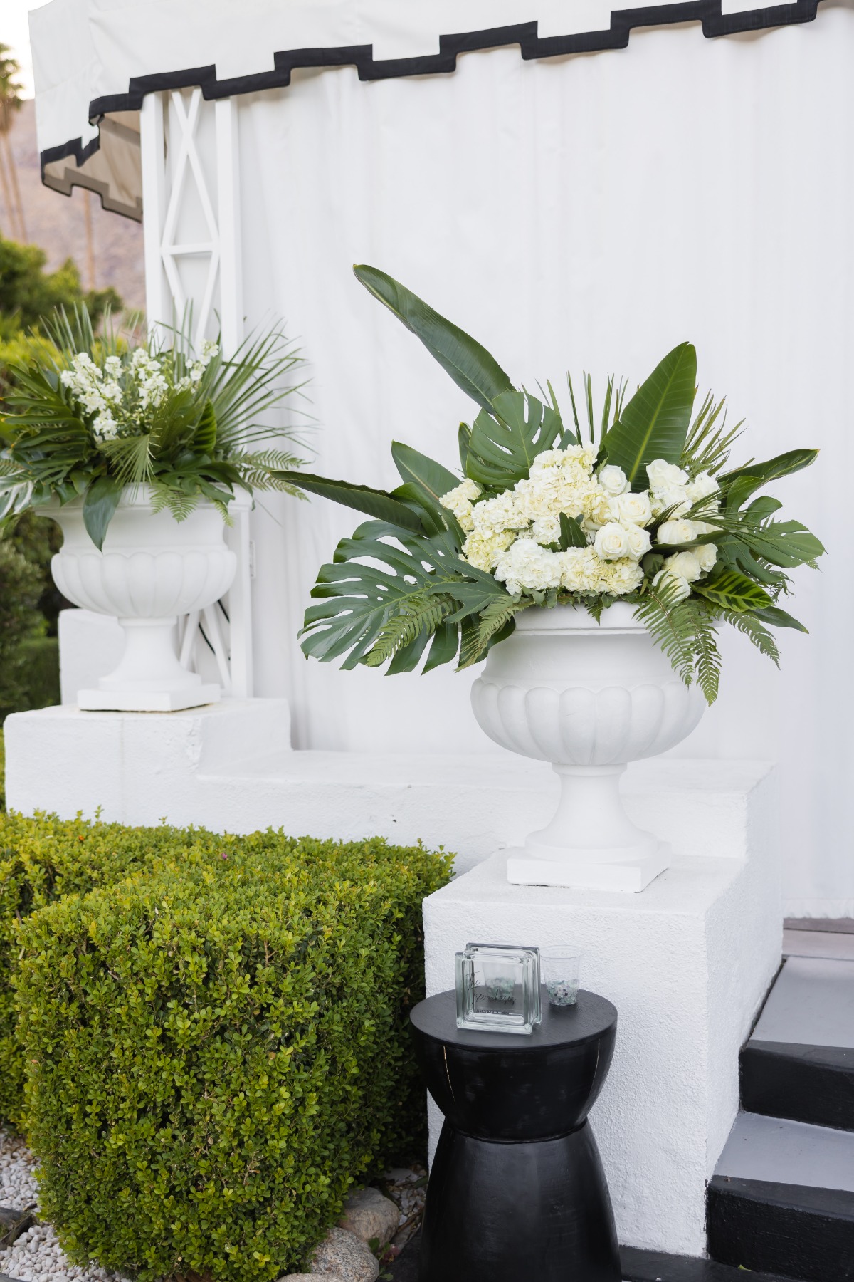tropical wedding flowers
