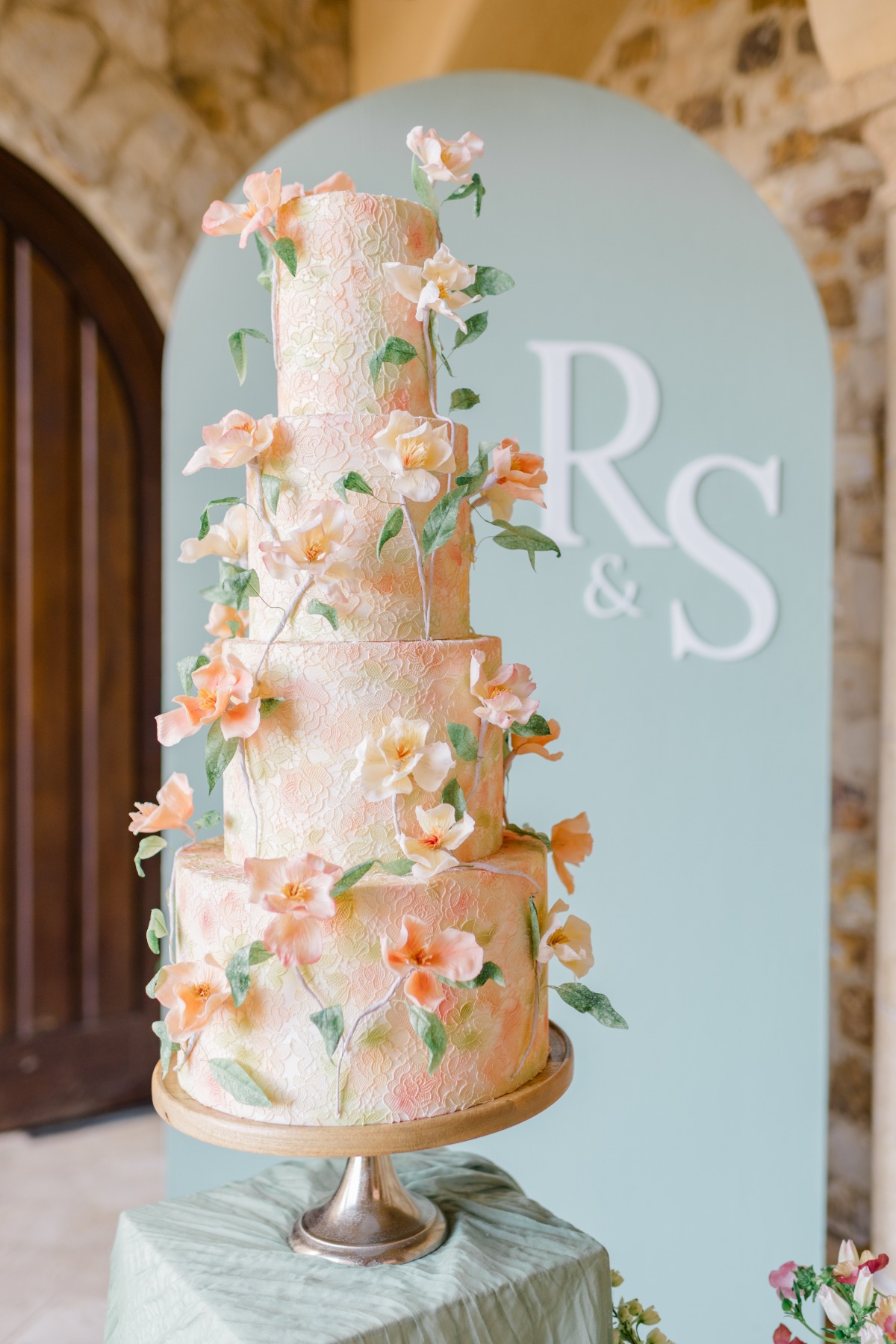 peach and sage wedding cake ideas