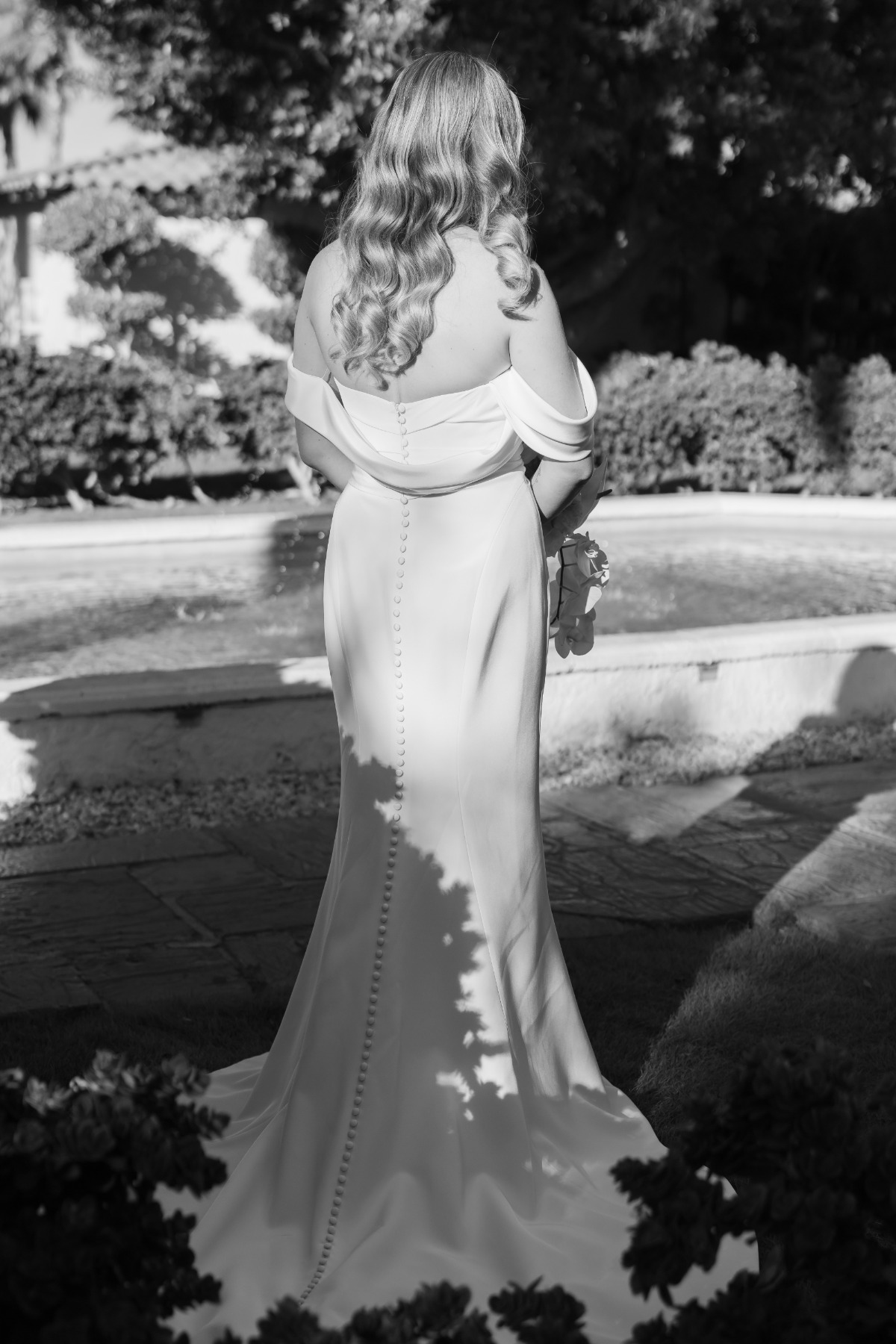 minimalist mermaid wedding gown