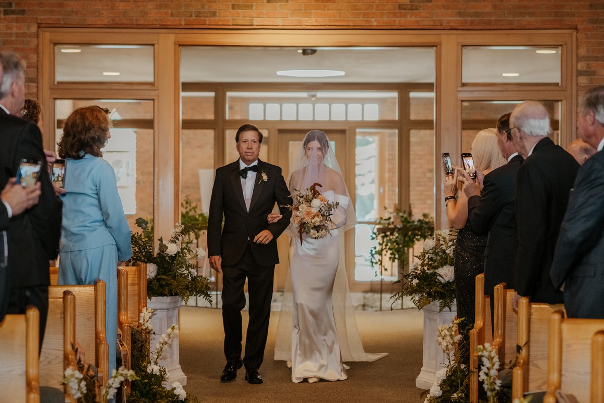 marissa-joe-equinox-resort-manchster-vt-wedding-4070