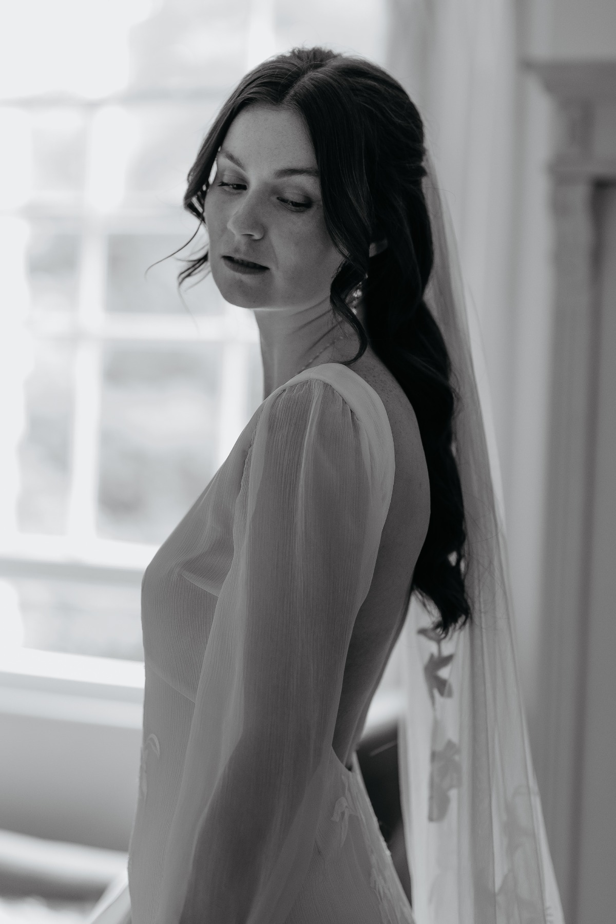 black and white bridal photo ideas