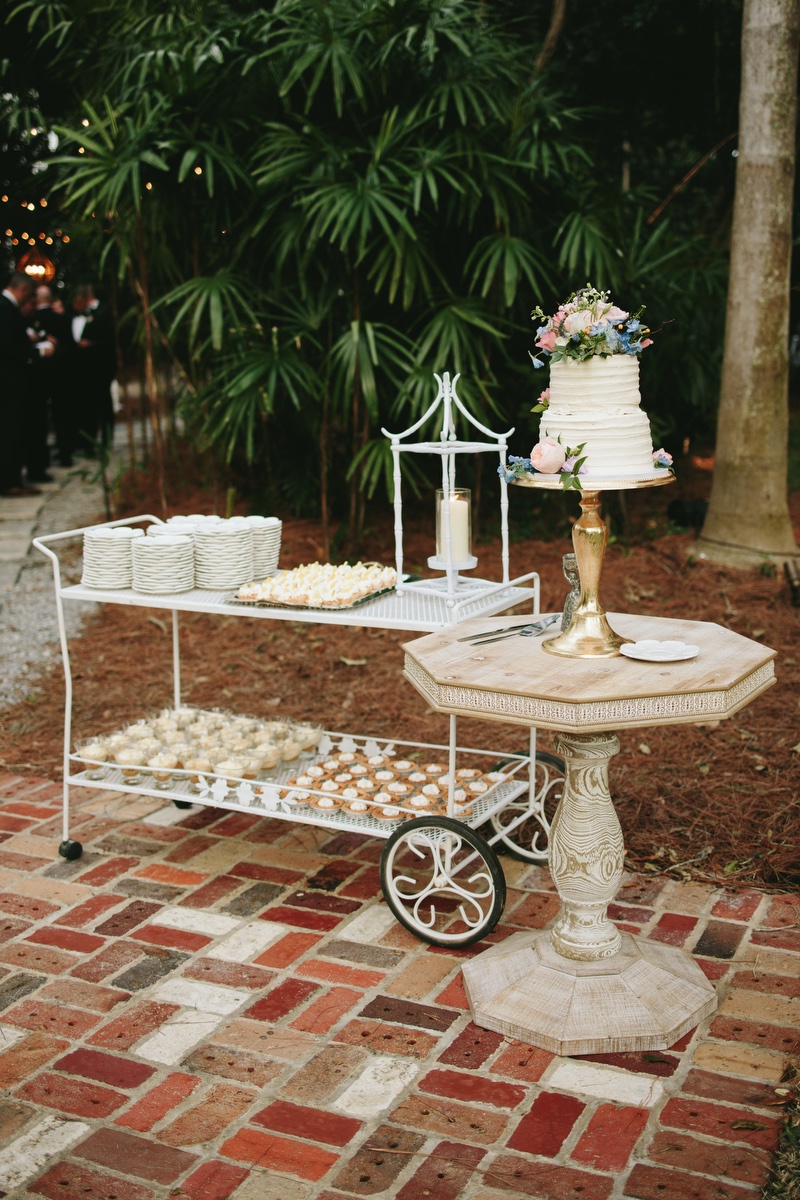 bite-sized wedding desserts