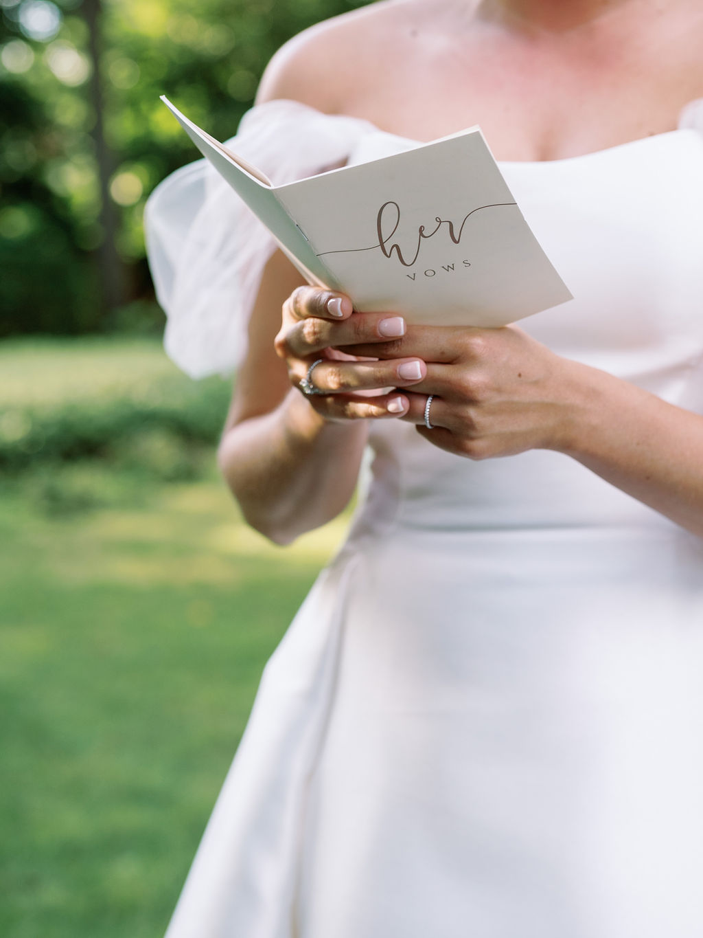 her vow book photo ideas