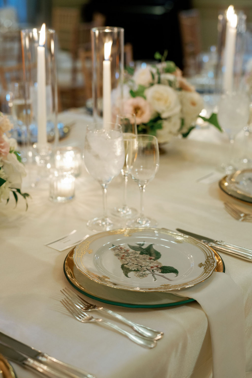 gold blush and ivory wedding tablescape ideas
