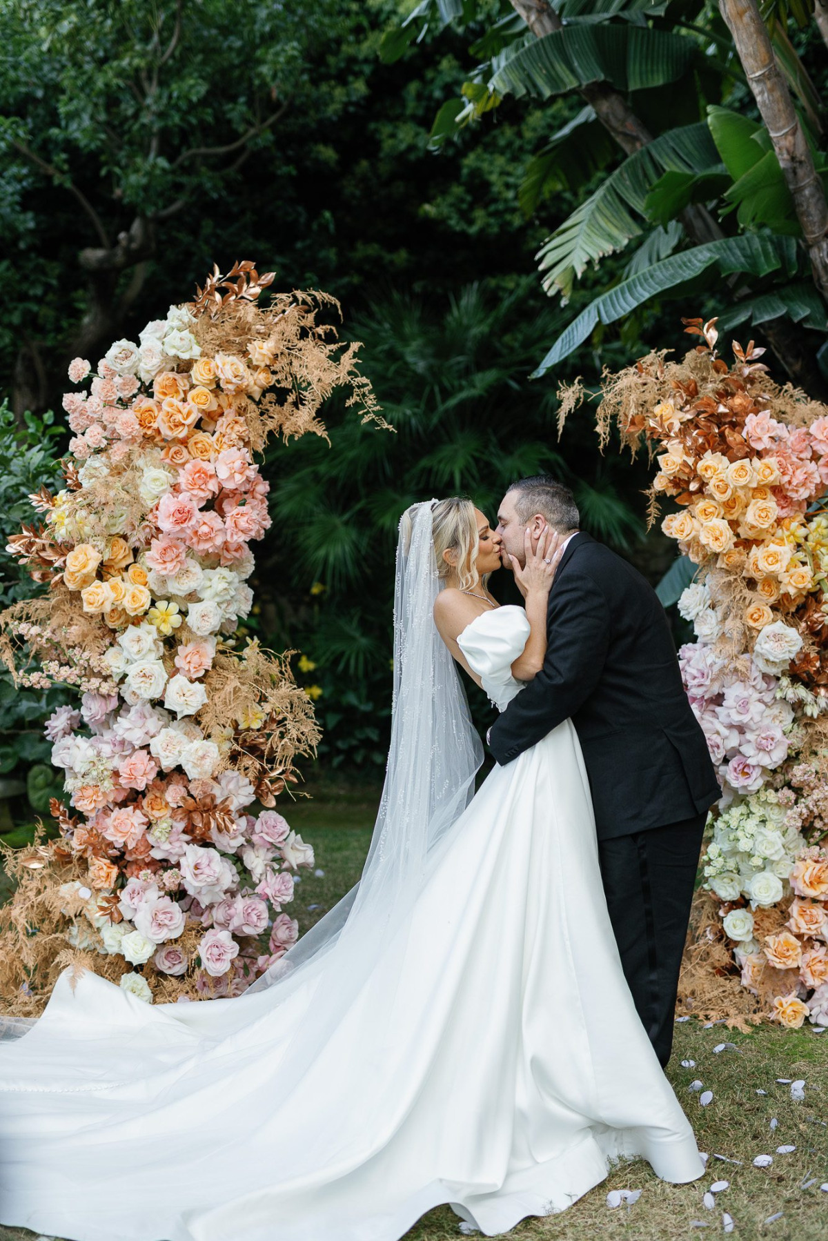 20241004-174615-vivid-symphony-photography-villa-astor-wedding-9157