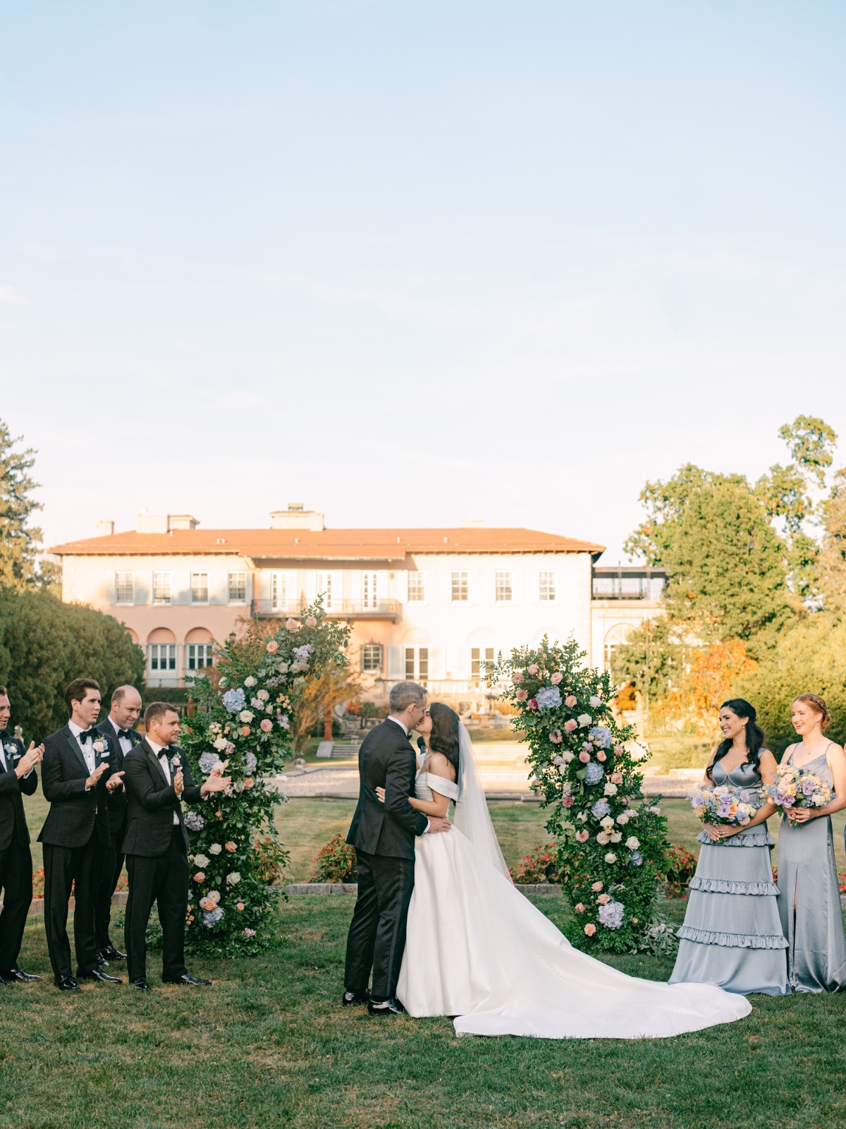 alison-mae-cuneo-mansion-wedding-photography-15