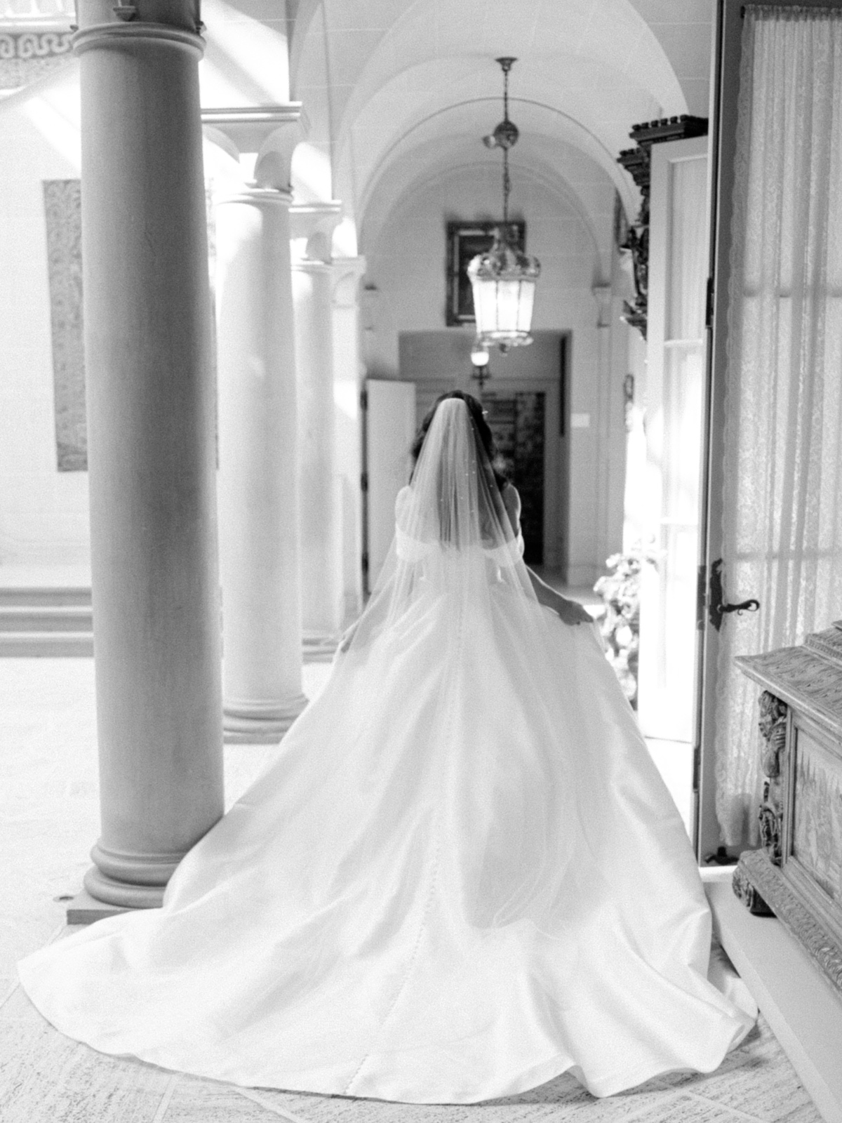 alison-mae-cuneo-mansion-wedding-photography-28