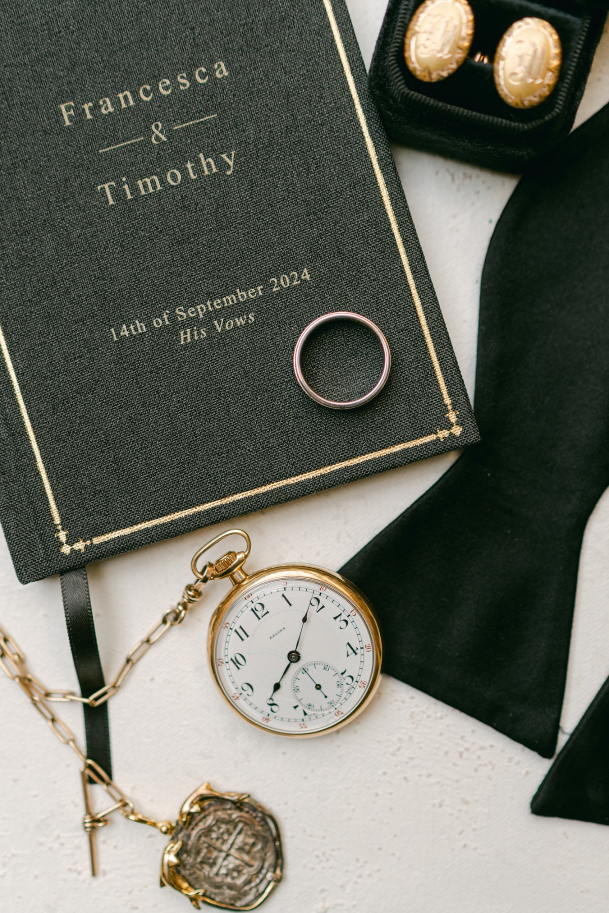 groom accessories photo ideas