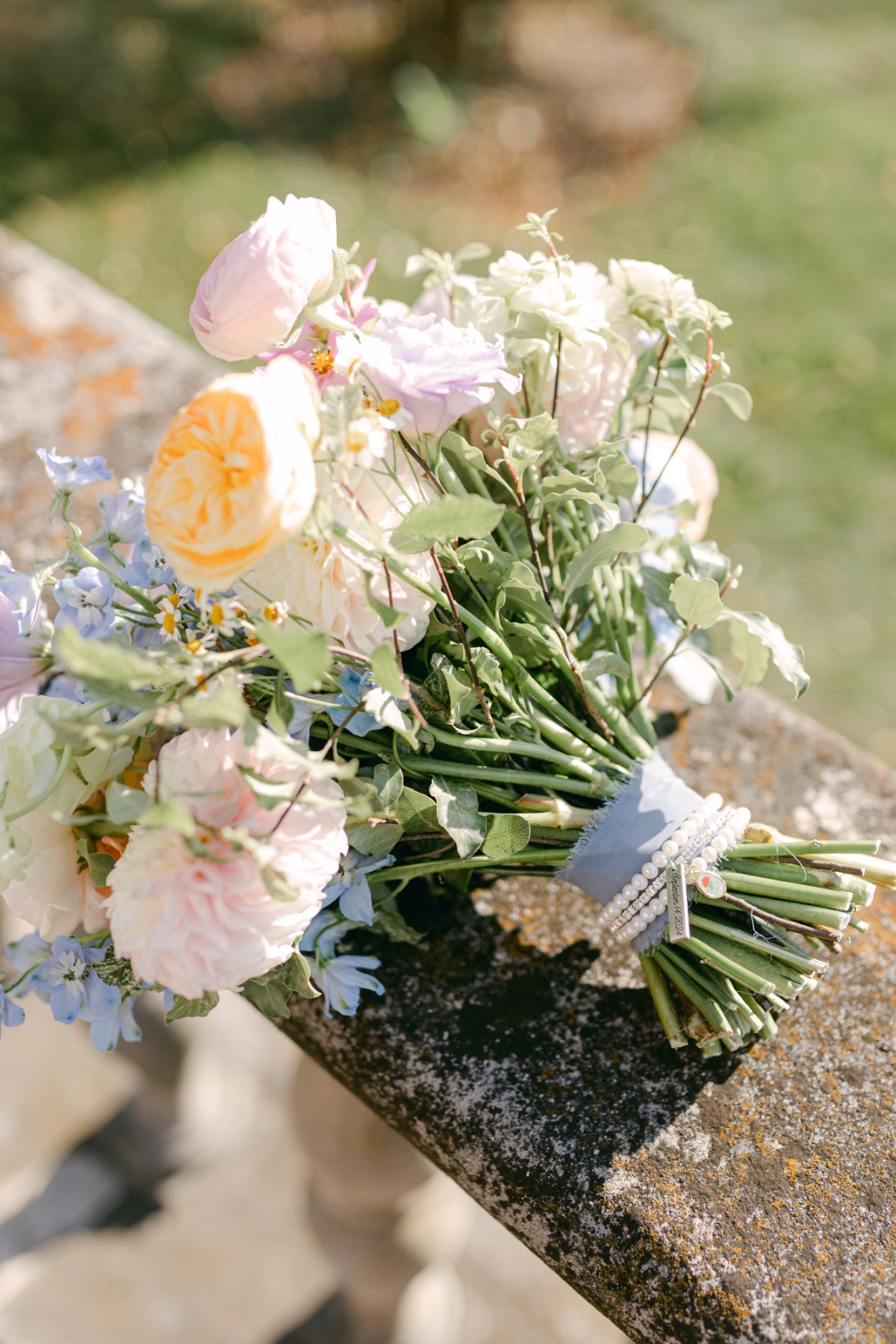 pastel bridal bouquet