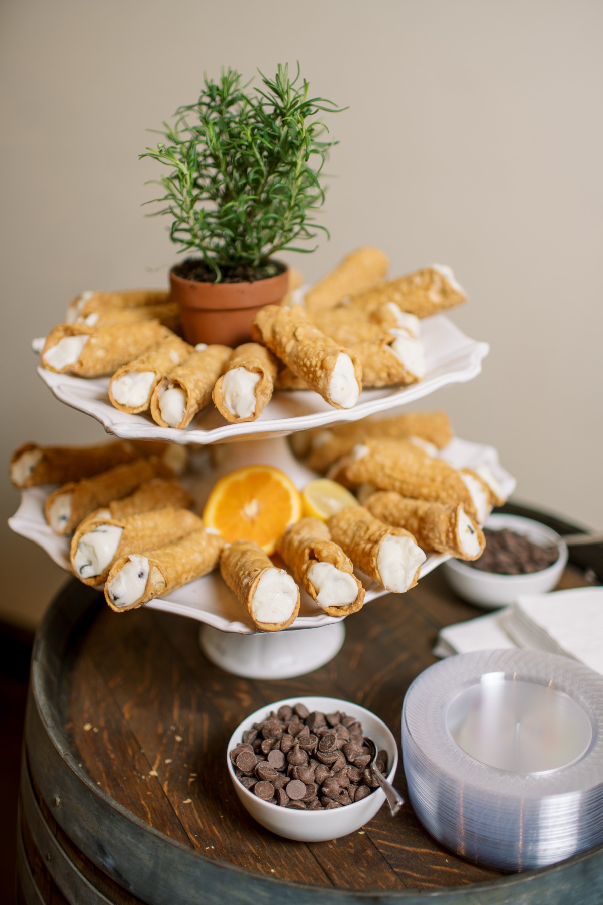 cannoli wedding desserts