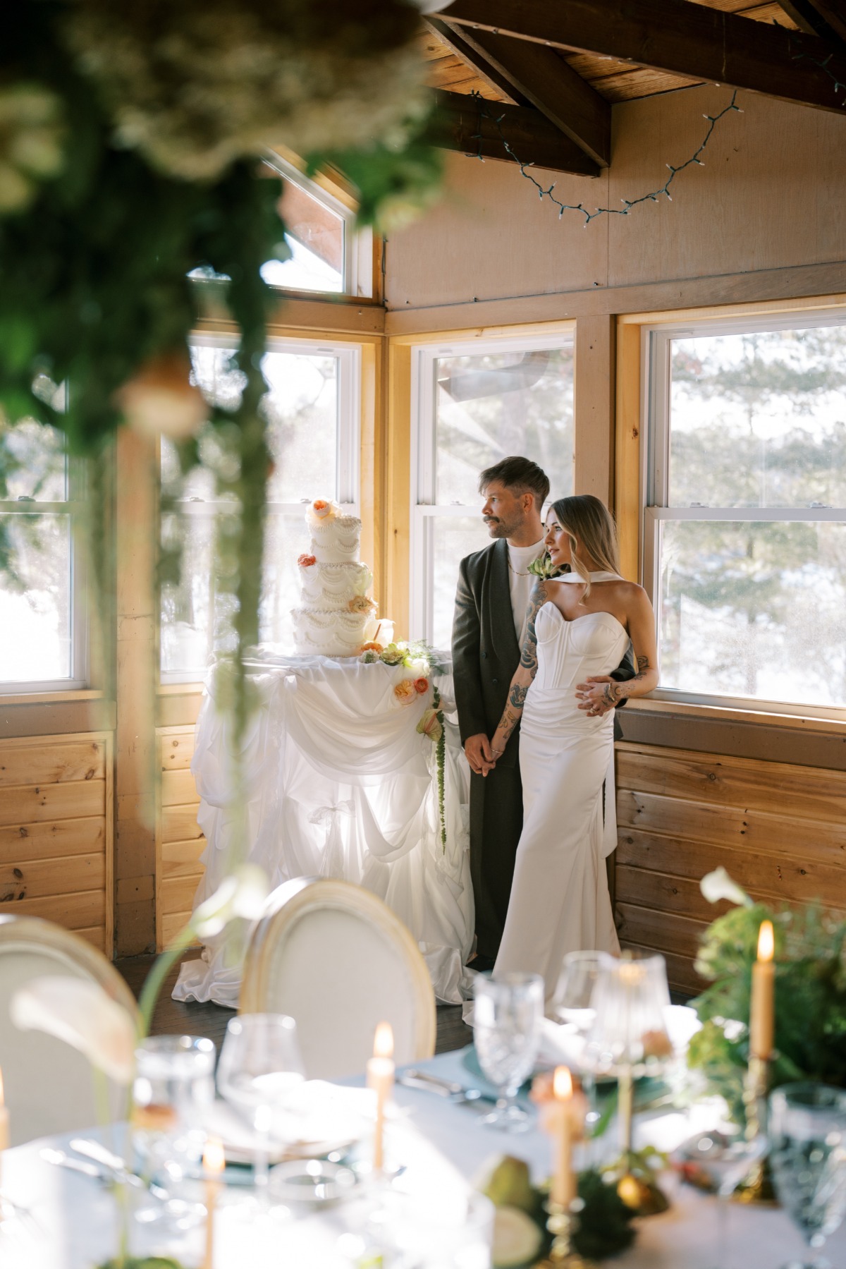 simple lambeth wedding cake