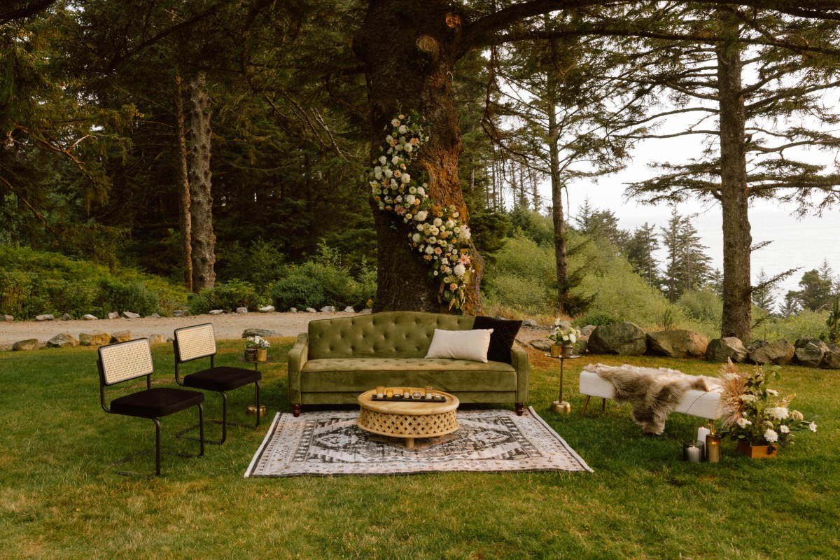 vintage velvet funiture cocktail hour seating