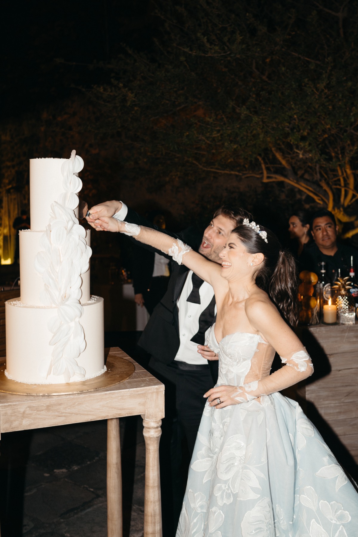 sculptural fondant wedding cake