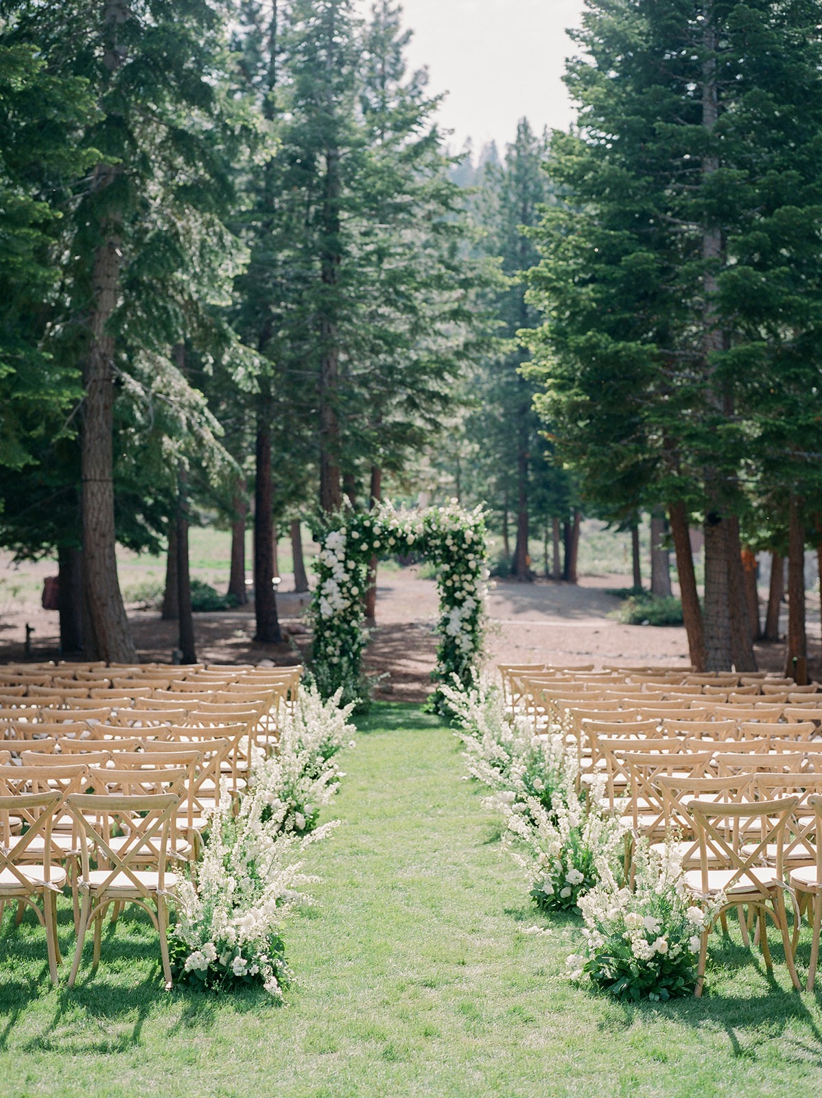 woodland wedding with white flowers