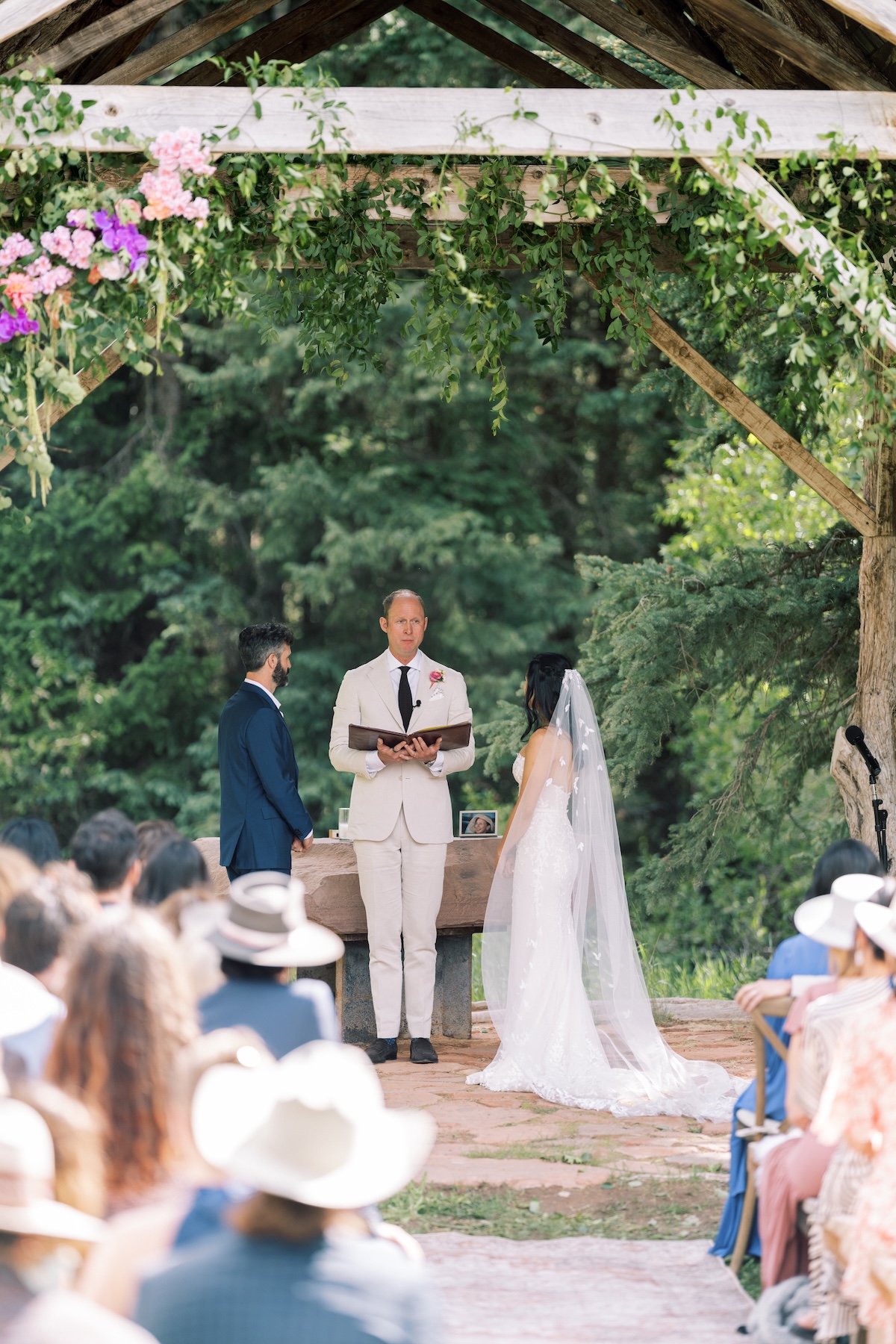 emily-jesse-wedding-dunton-2024-heidi_chowen-1207