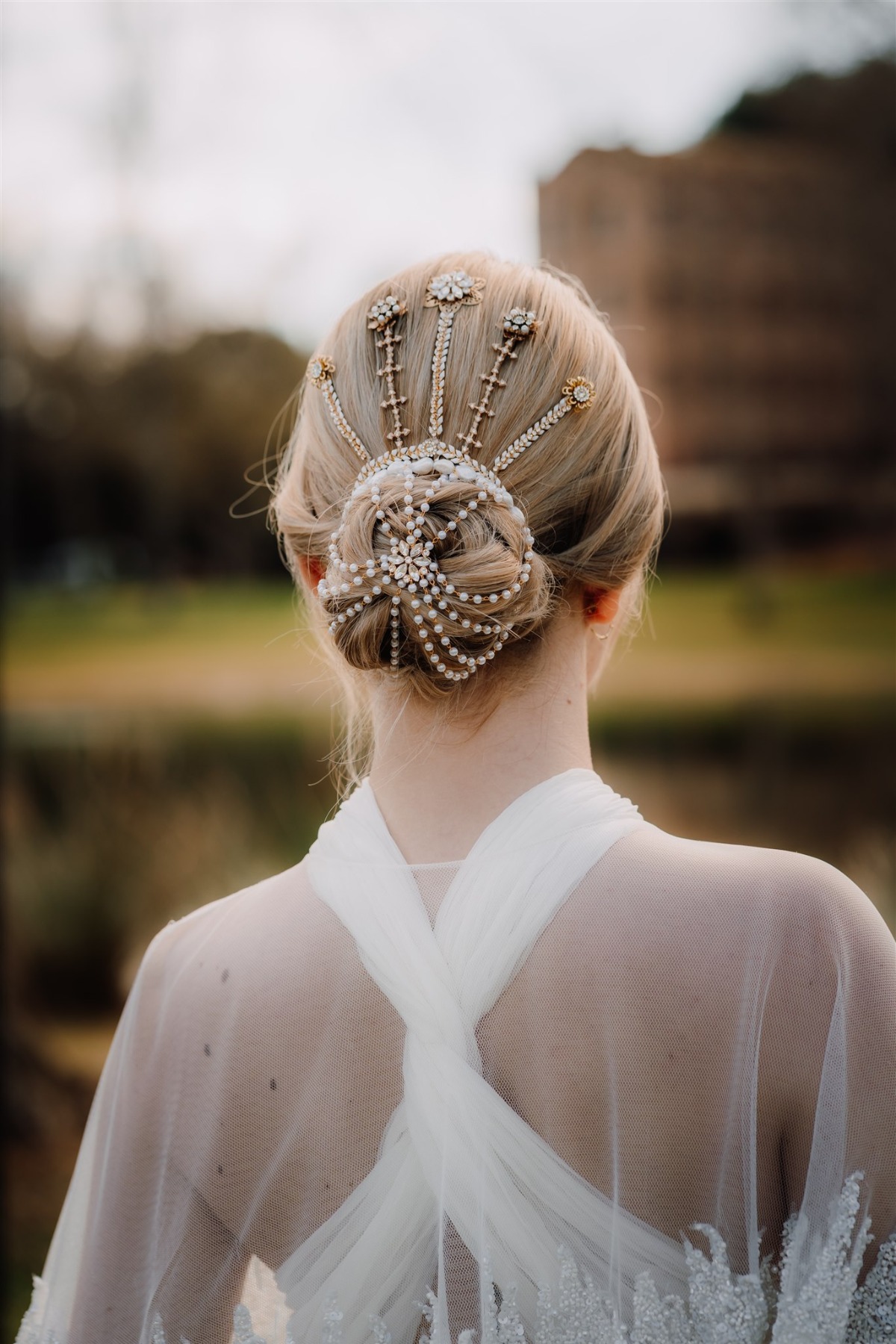 dramatic bridal hair chains