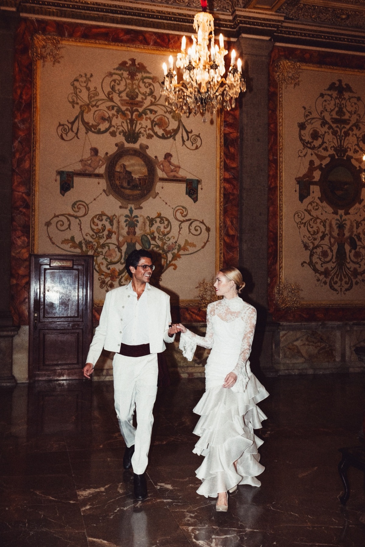 bride and groom dance flamenco