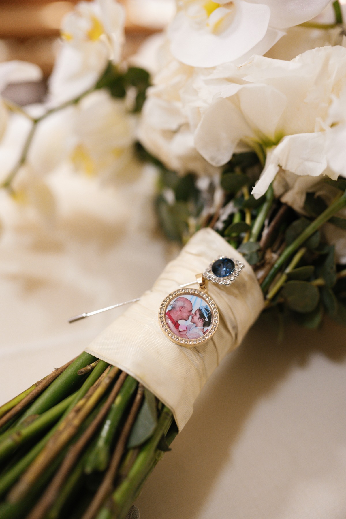 custom bouquet pin