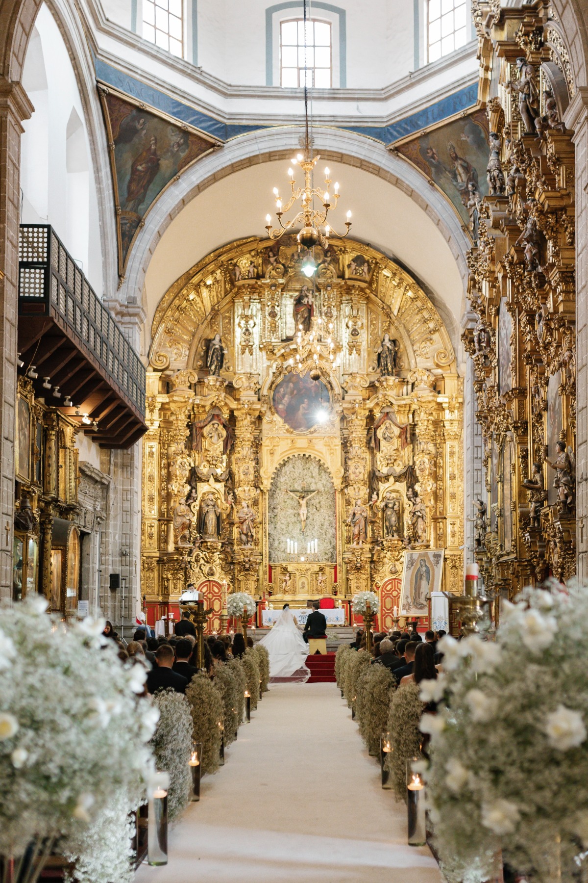 Mexico City cathedral wedding