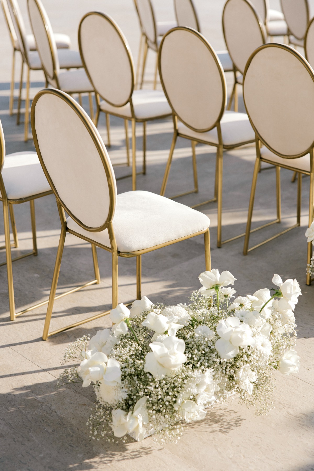 minimalist wedding ceremony on the beach