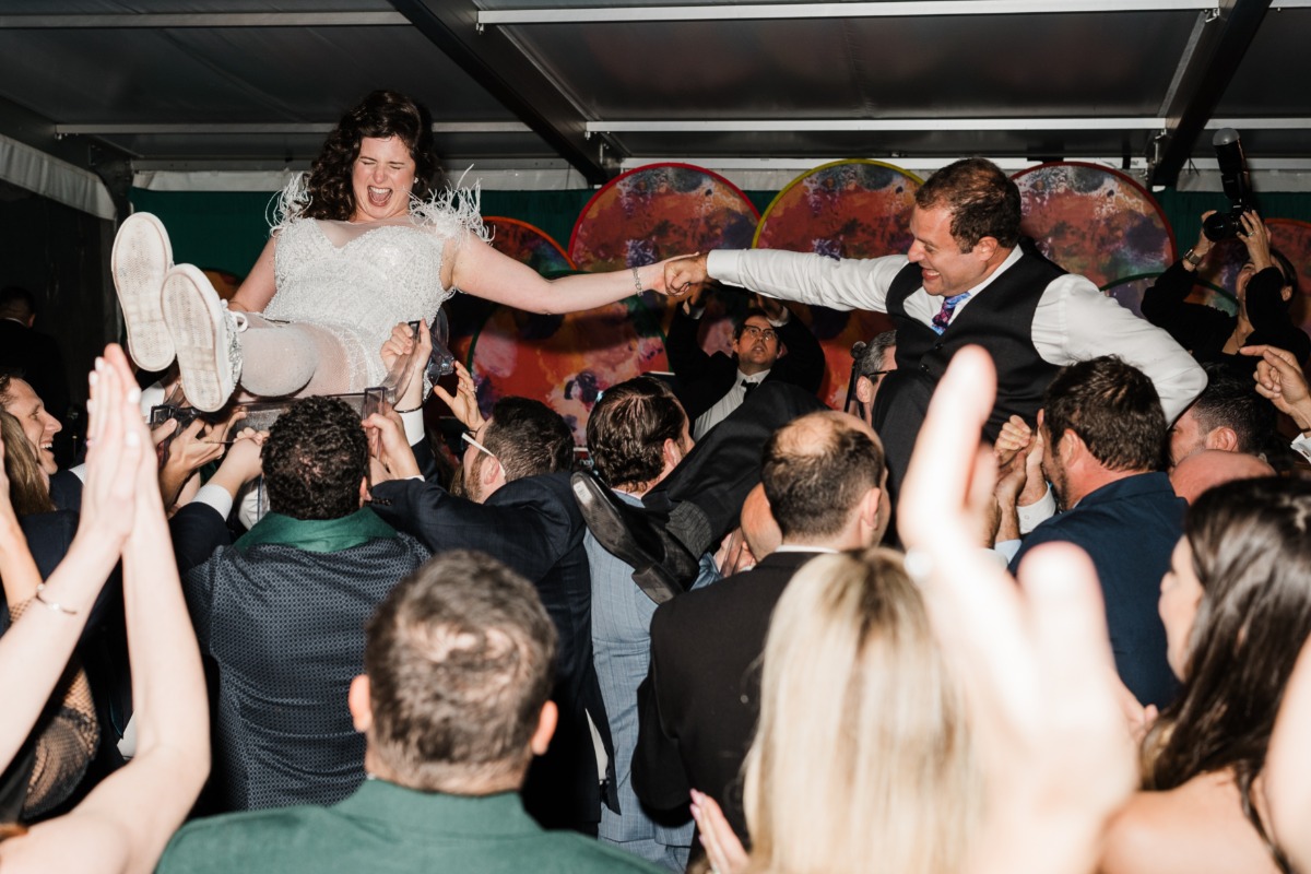 hora wedding photo