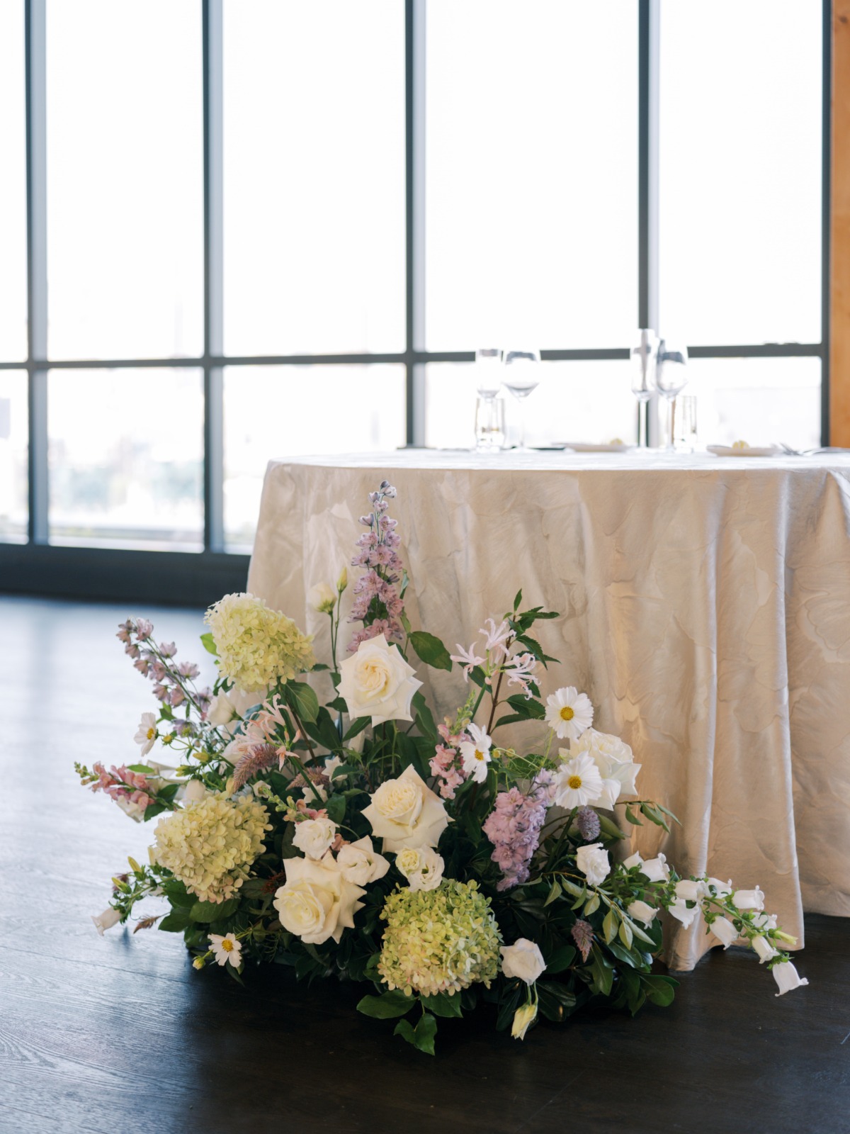 sweetheart table floral arrangement for wedding