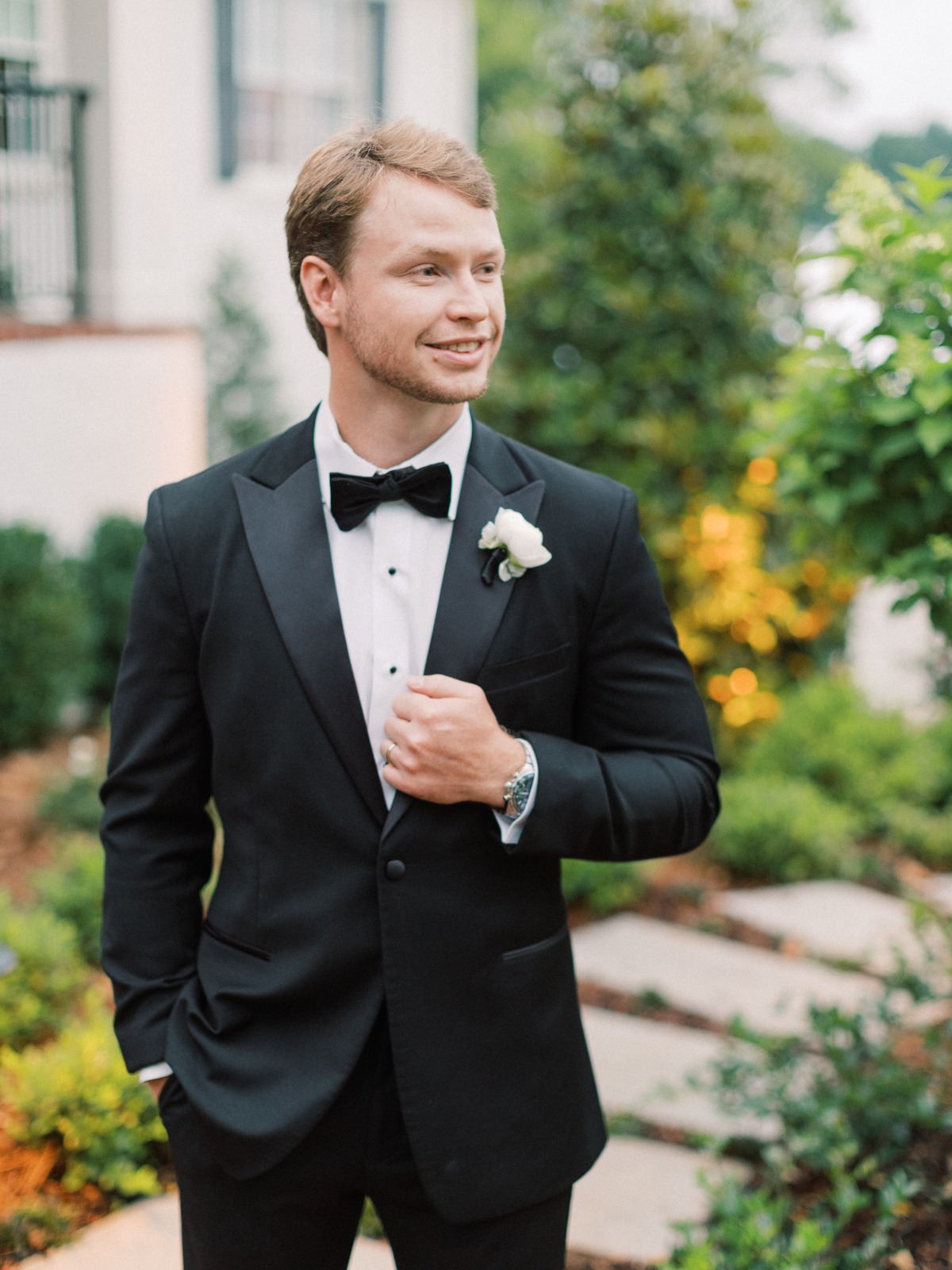 groom portrait ideas