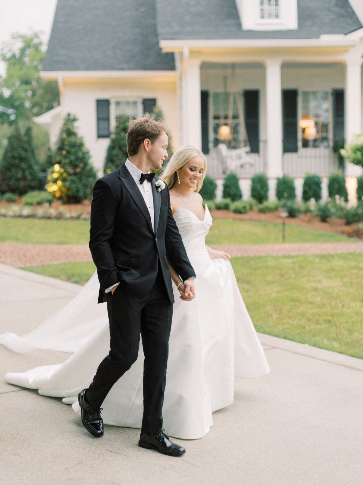 backyard wedding venue photo ideas