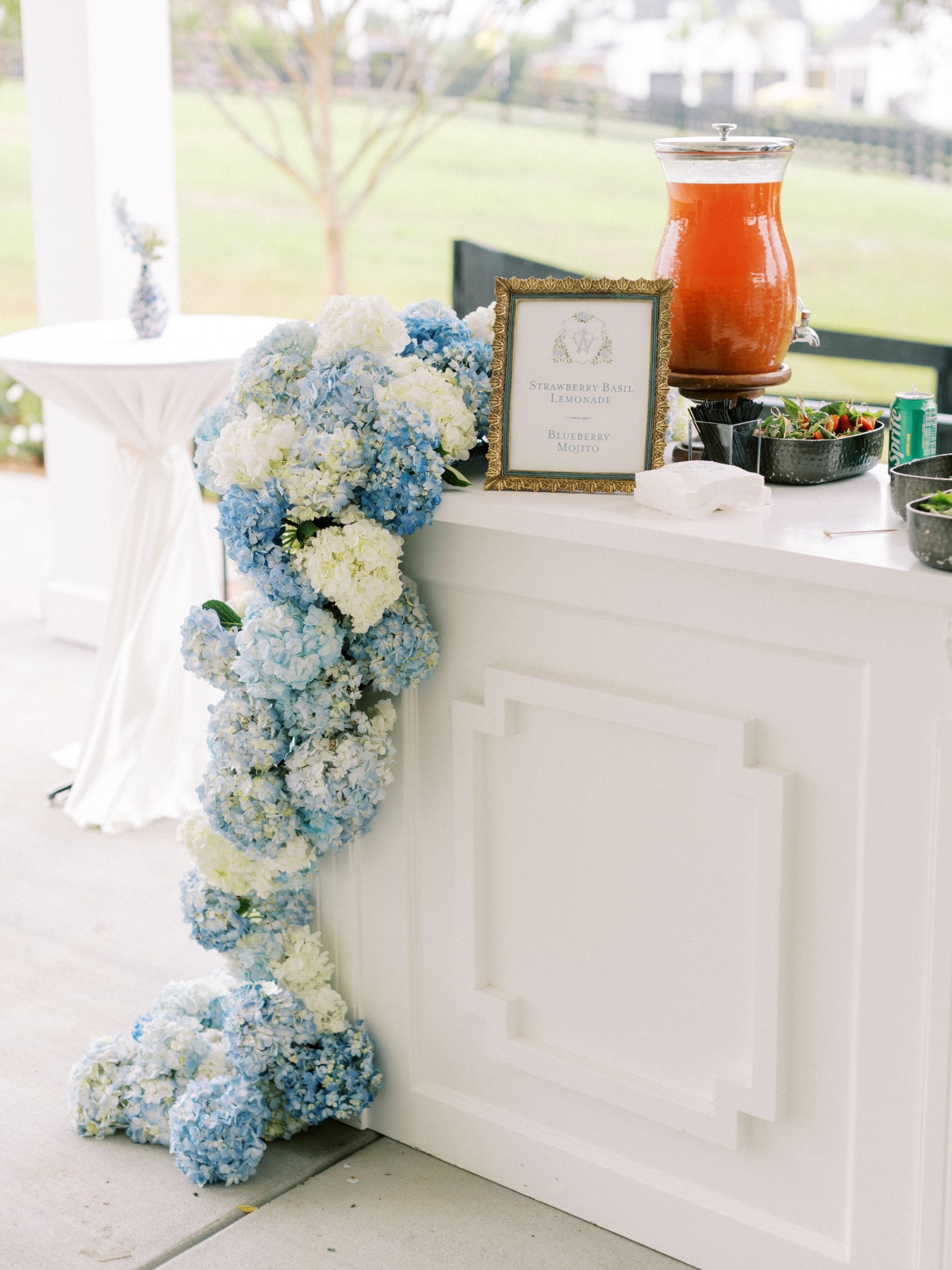bar flowers for wedding
