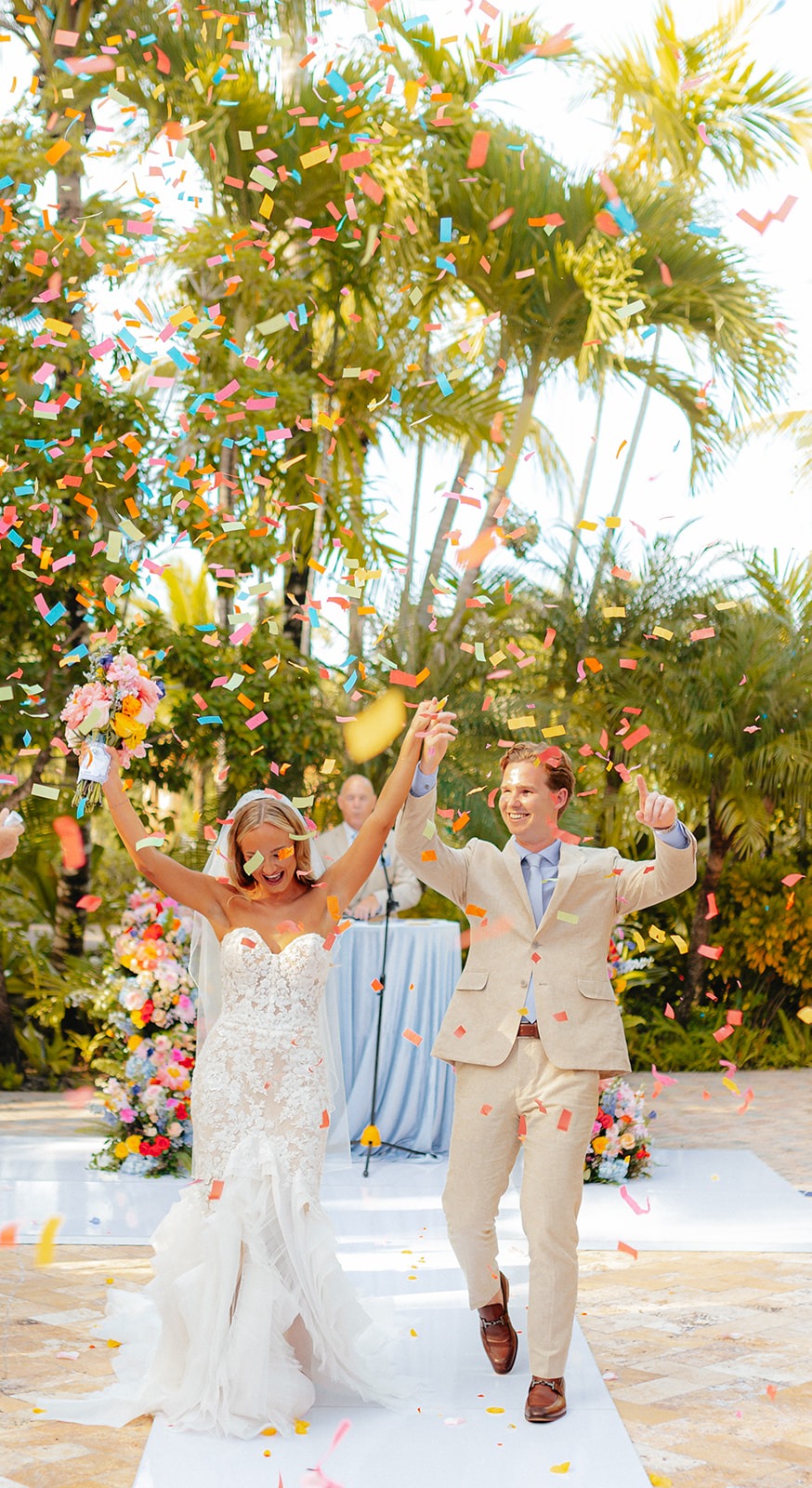 confetti exit for wedding