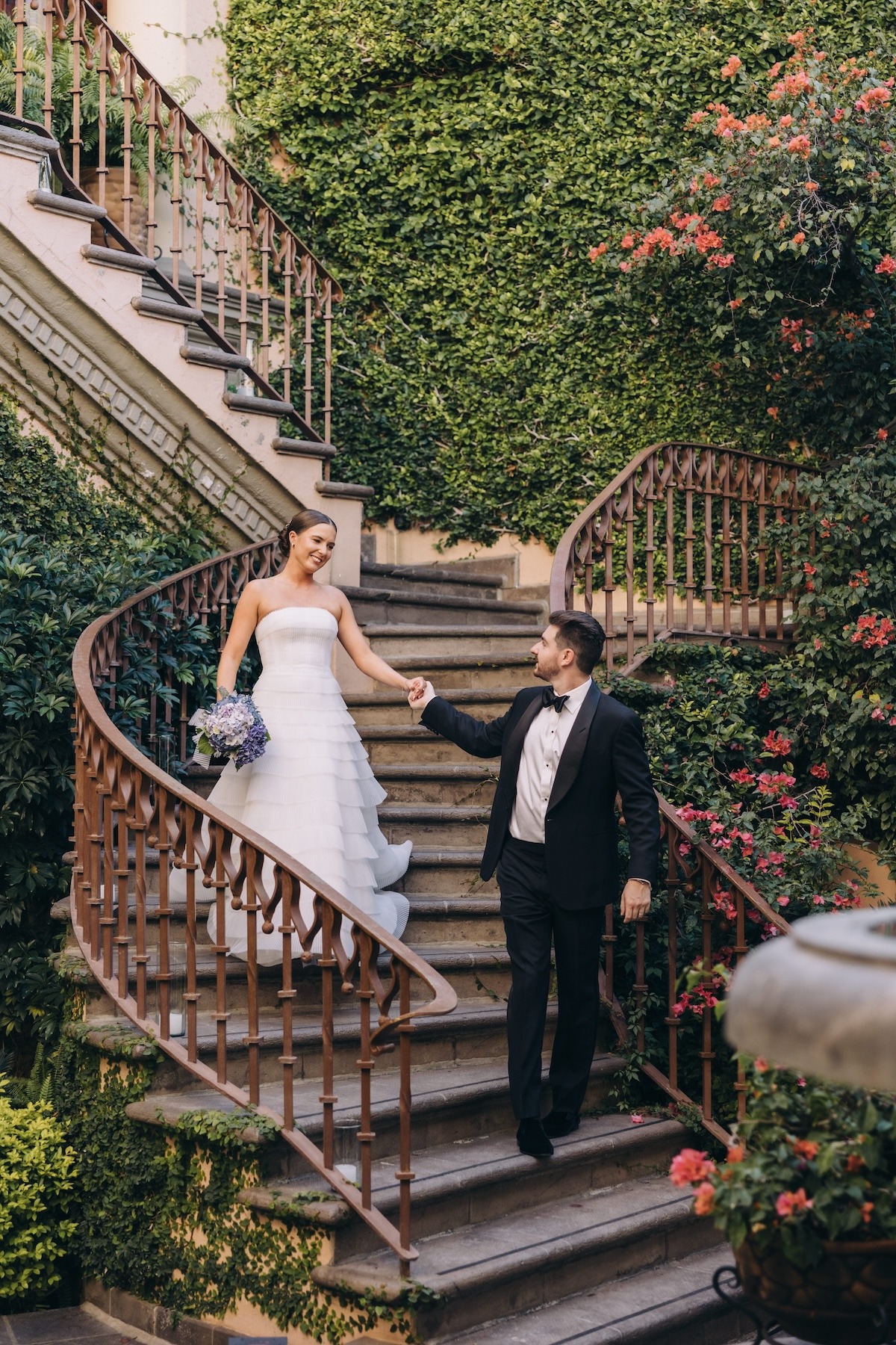 staircase photo ideas for wedding